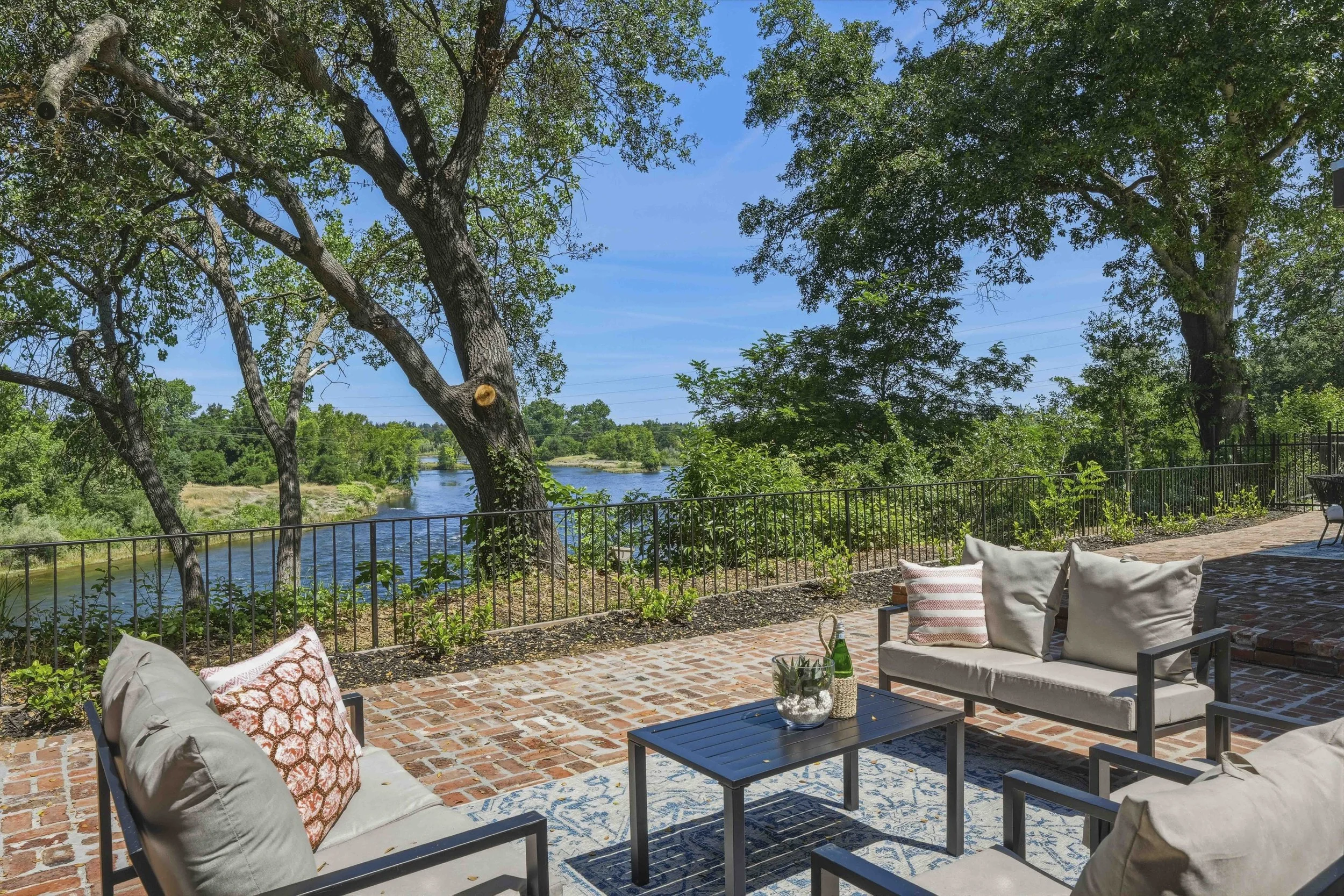9815 Mira Del Rio Dr 37.jpg