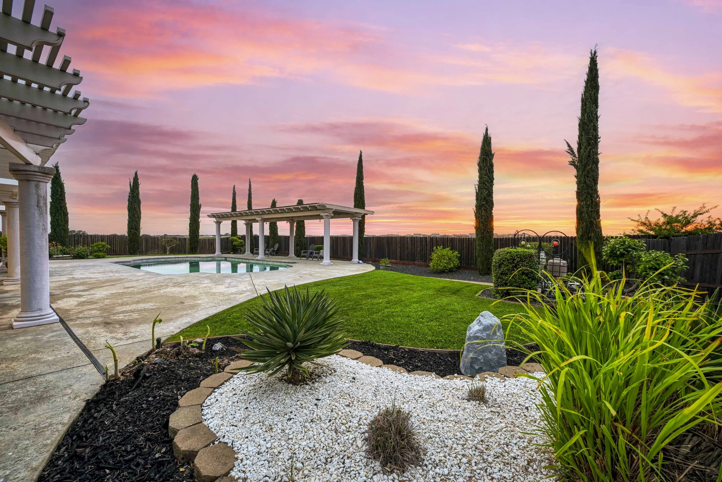 8357 Bridgestone Dr 18.jpg