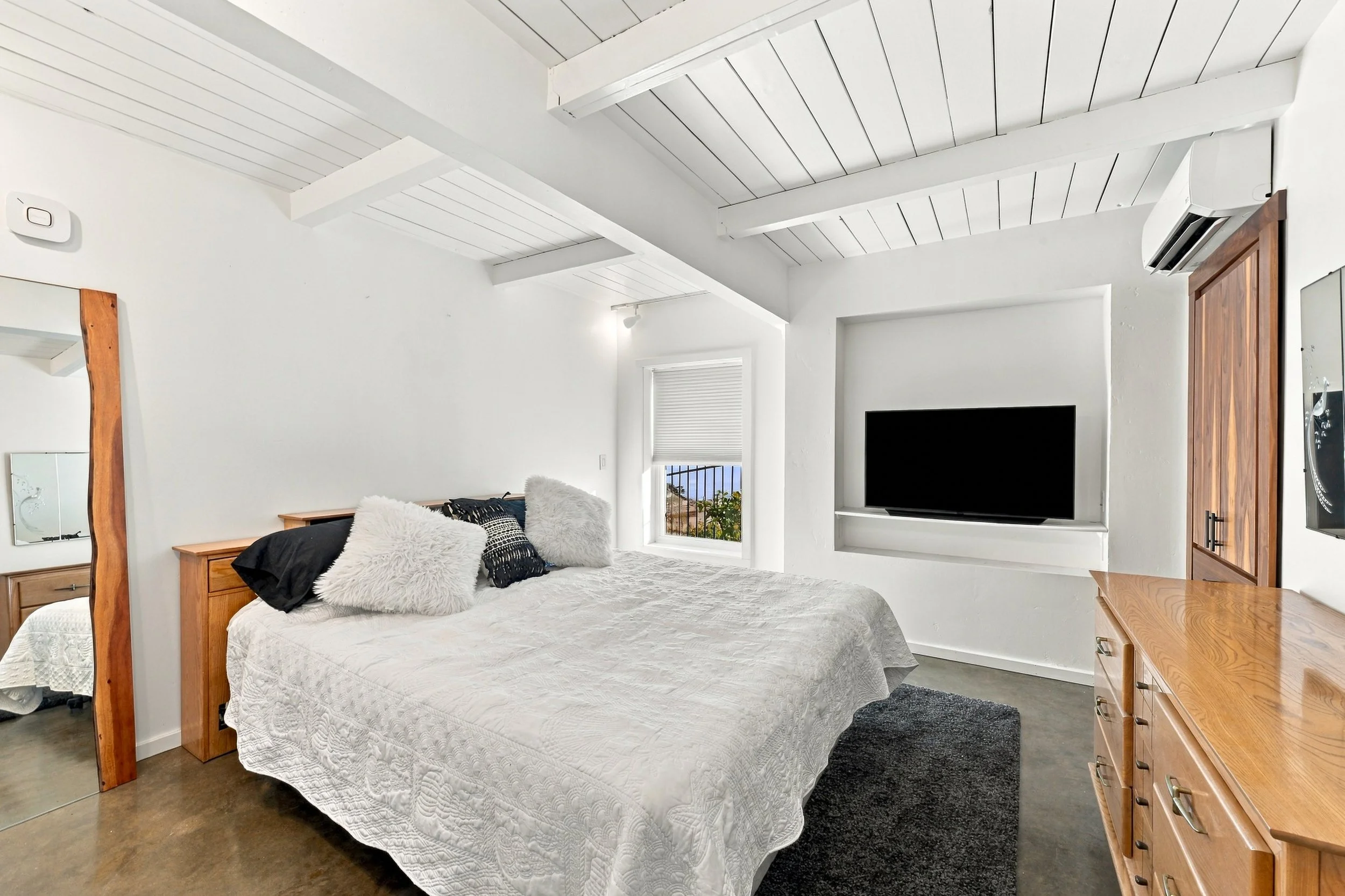 7882 Lakeshore Dr 61.jpg