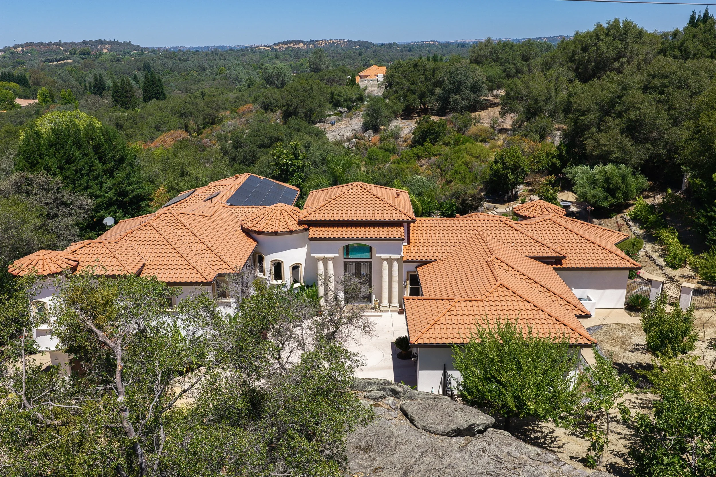 5645 Los Posas Way 2.jpg