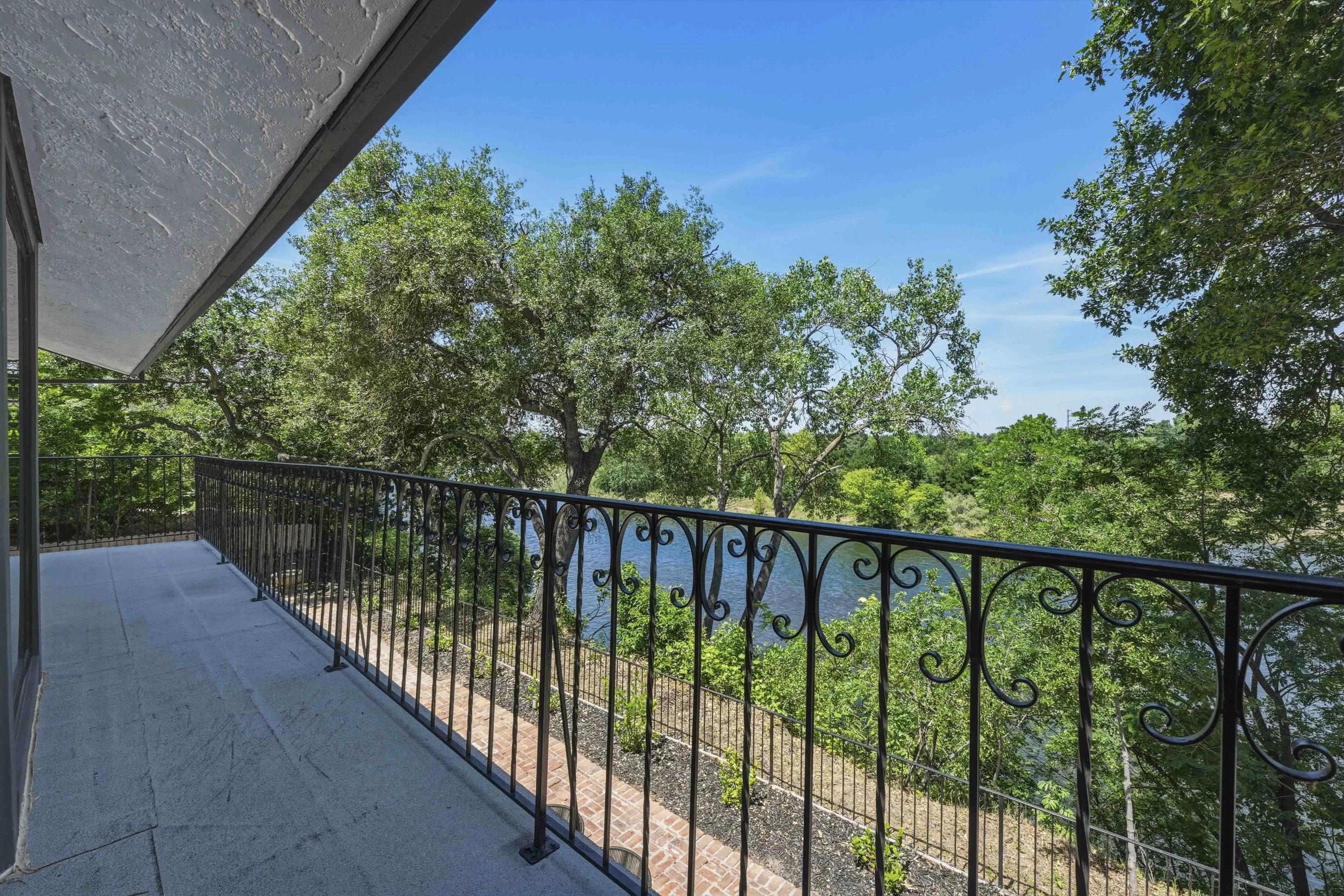 9815 Mira Del Rio Dr 117.jpg