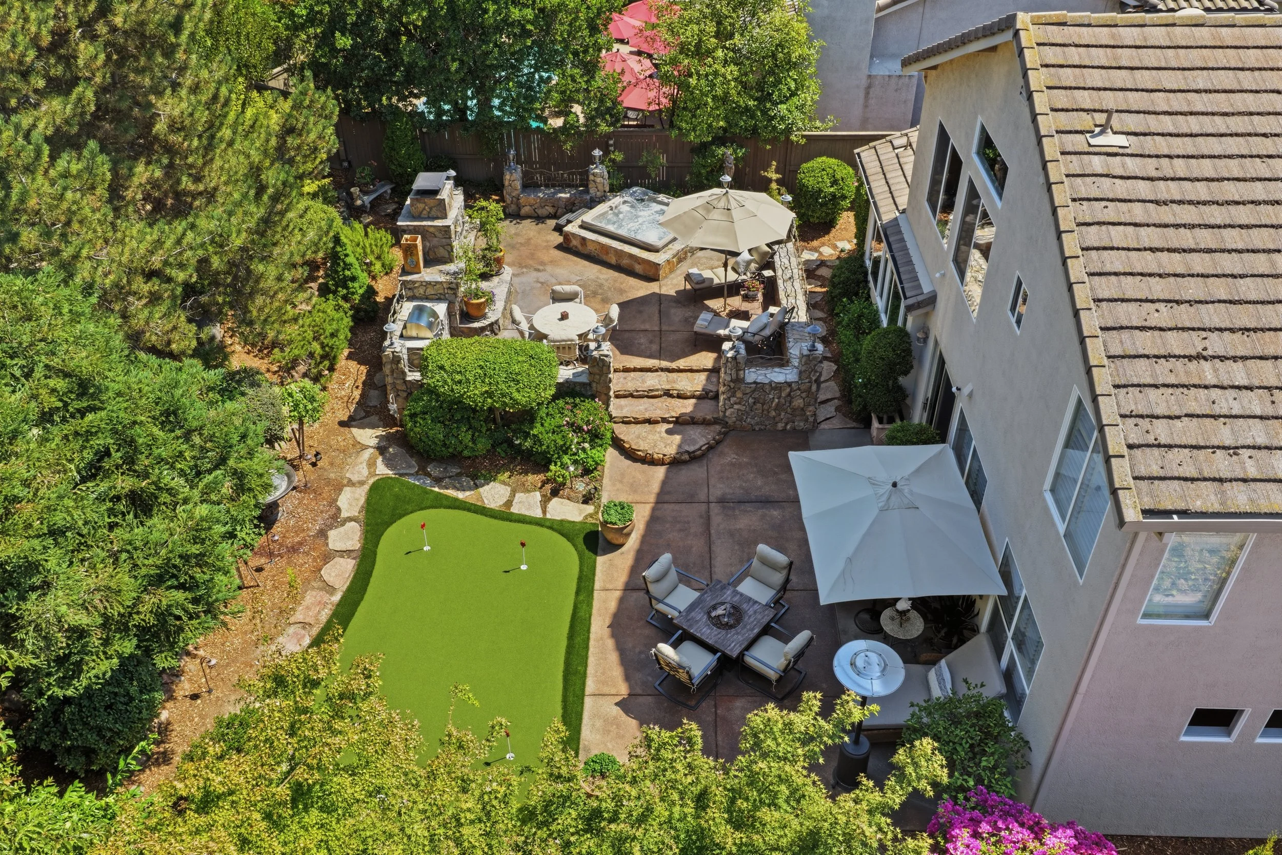 3301 Stonehurst Dr _7.jpg