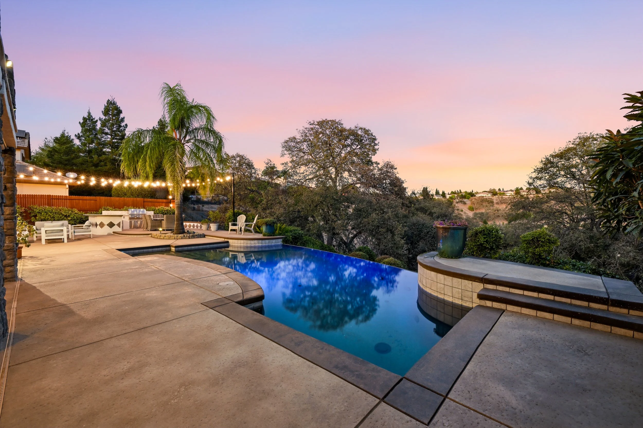 3391 Black Oak Dr 32.jpg