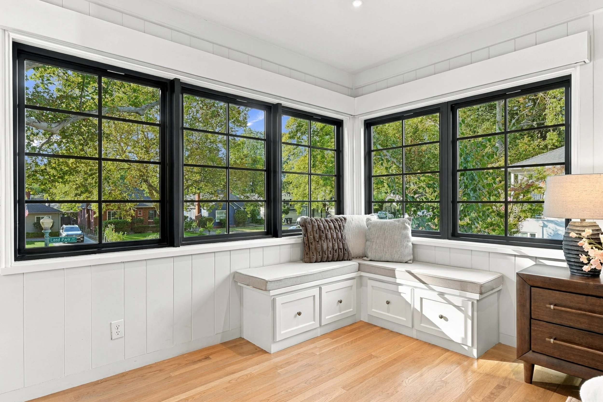 2743 Land Park Dr 40.jpg