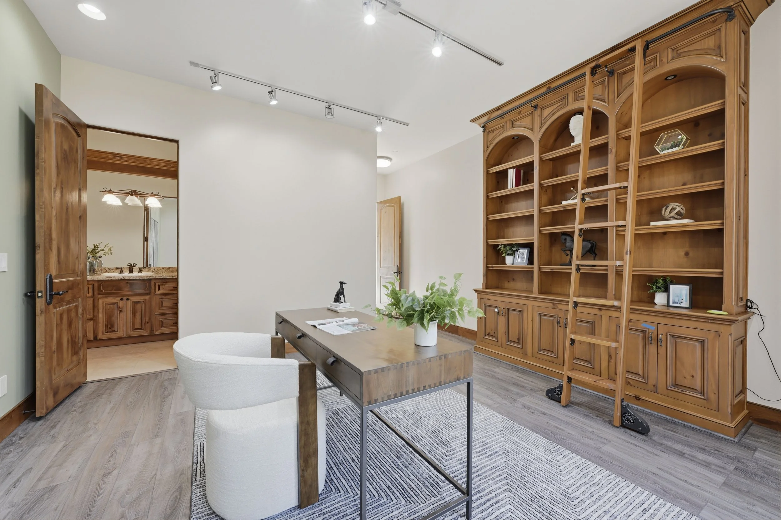 3312 Vista De Madera  110.jpg