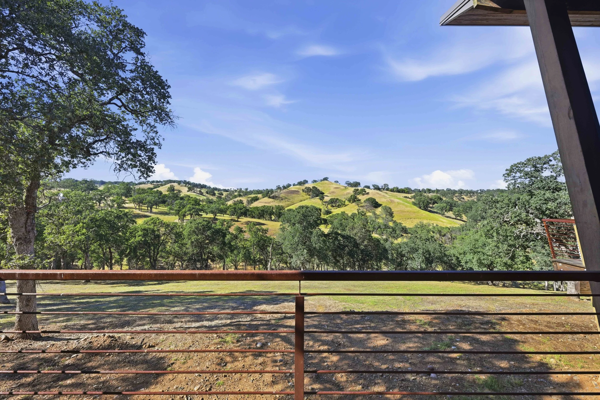 26000 Venado Dr - Main House  - 36.jpg