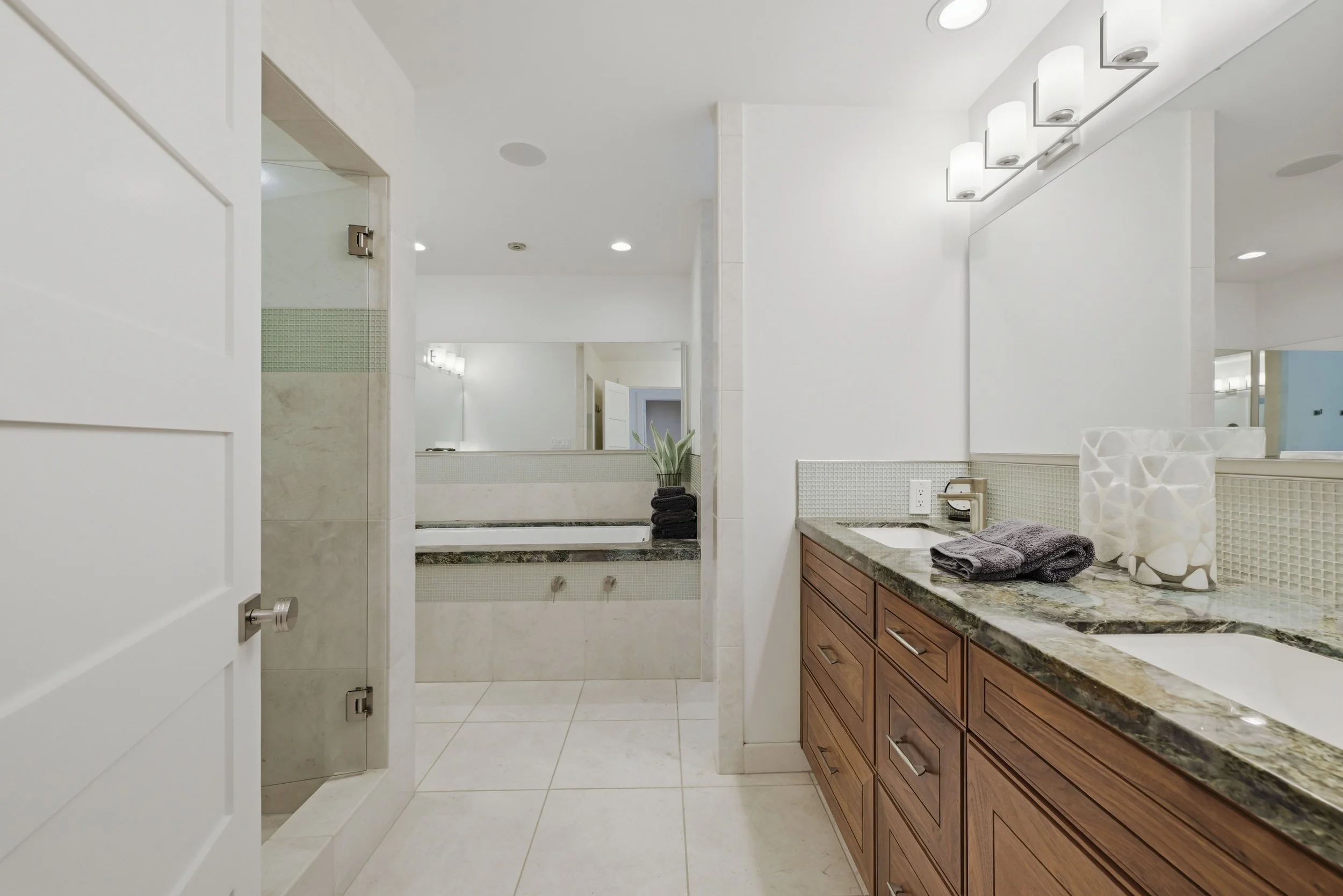 7905 Brook Ct 71.jpg