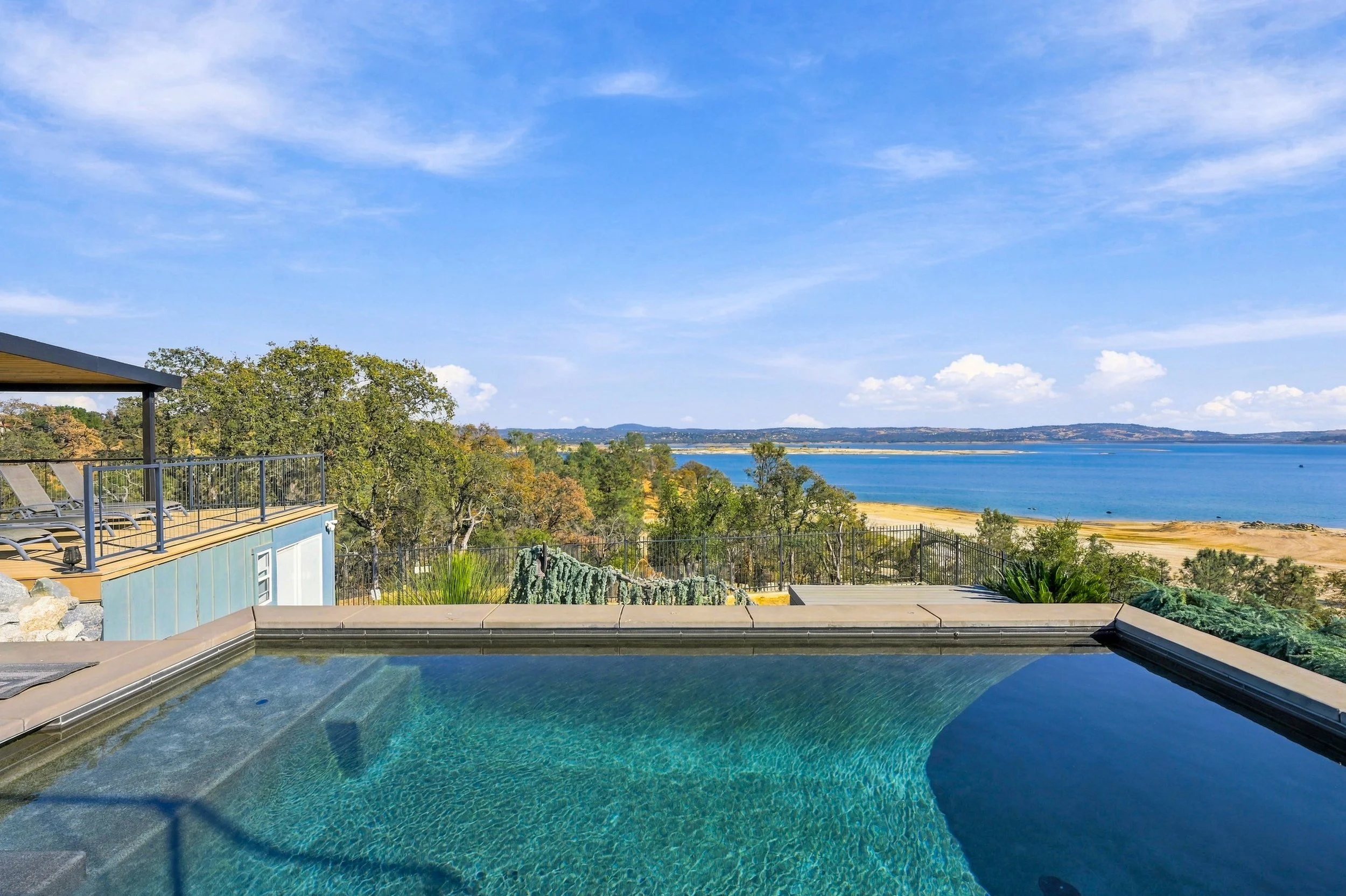 7882 Lakeshore Dr 93.jpg