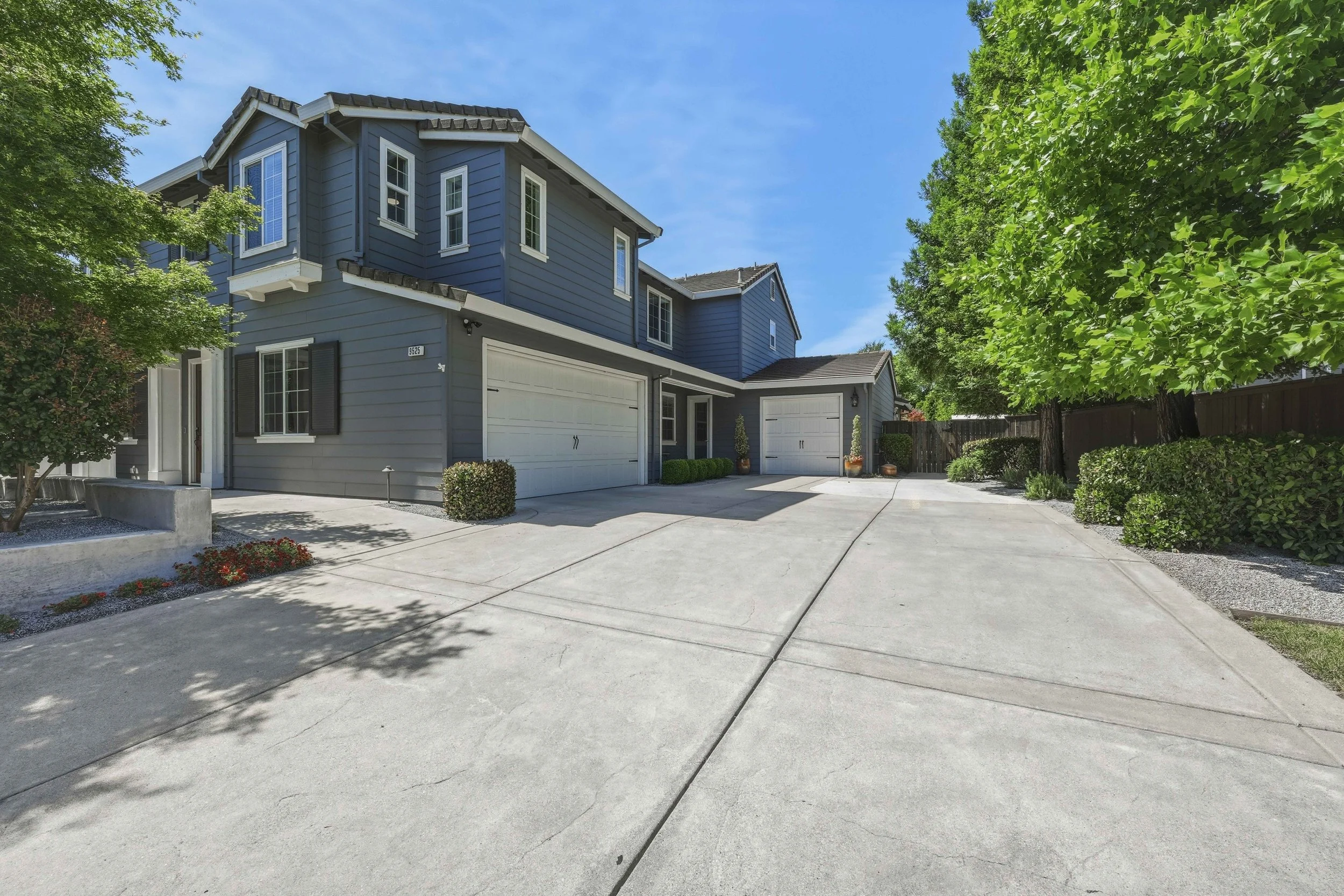 9525 Littoral St _14.jpg