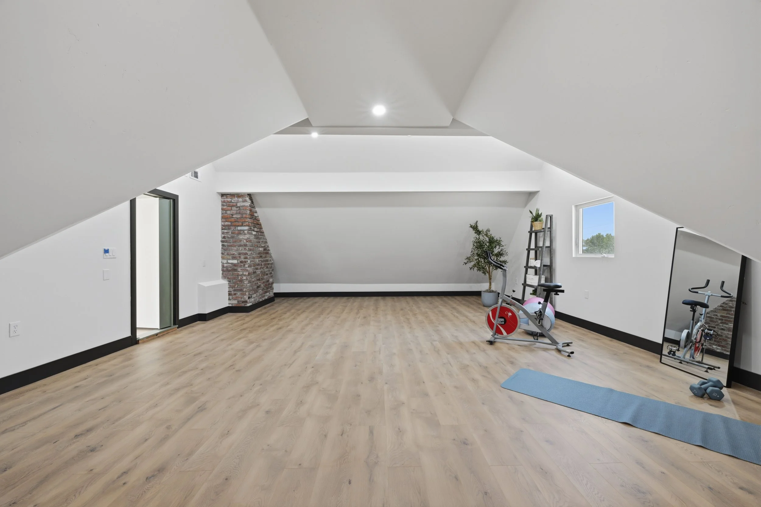 9815 Mira Del Rio Dr 115.jpg