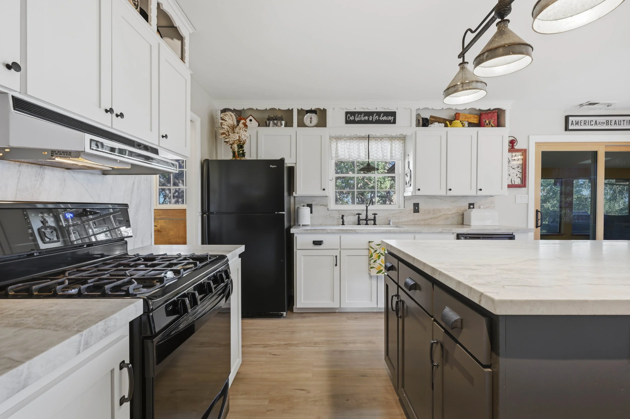 26000 Venado Dr - Guest House  - 16.jpg
