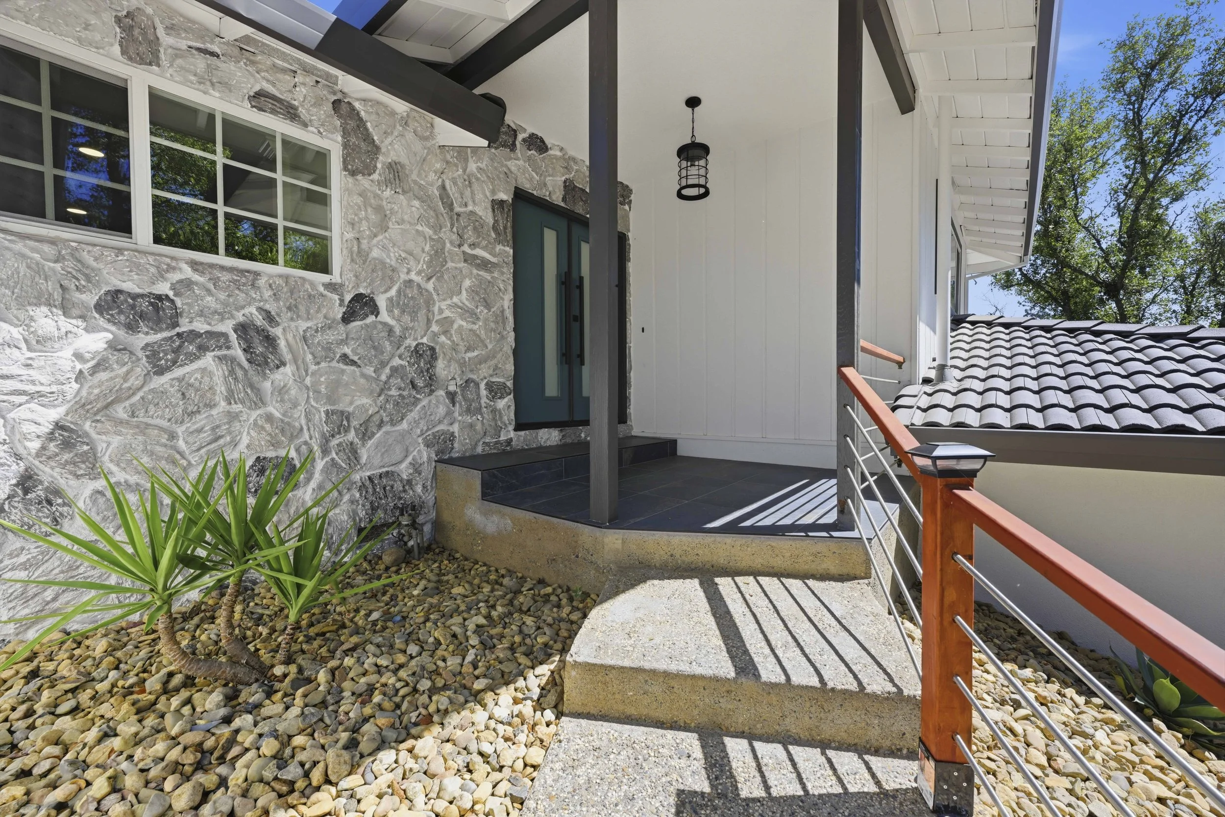 8177 N Lake Cir 5.jpg