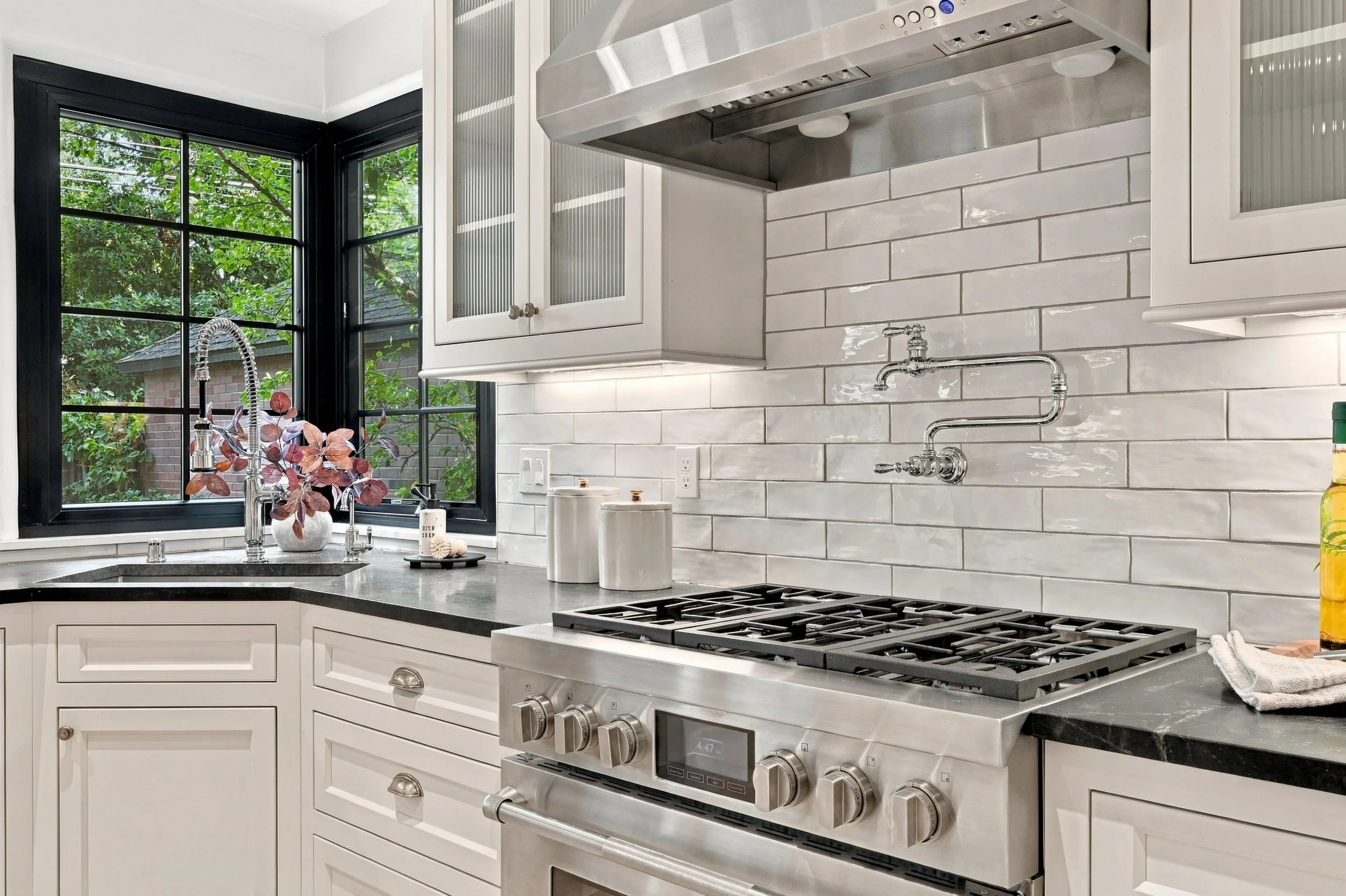2743 Land Park Dr 33.jpg