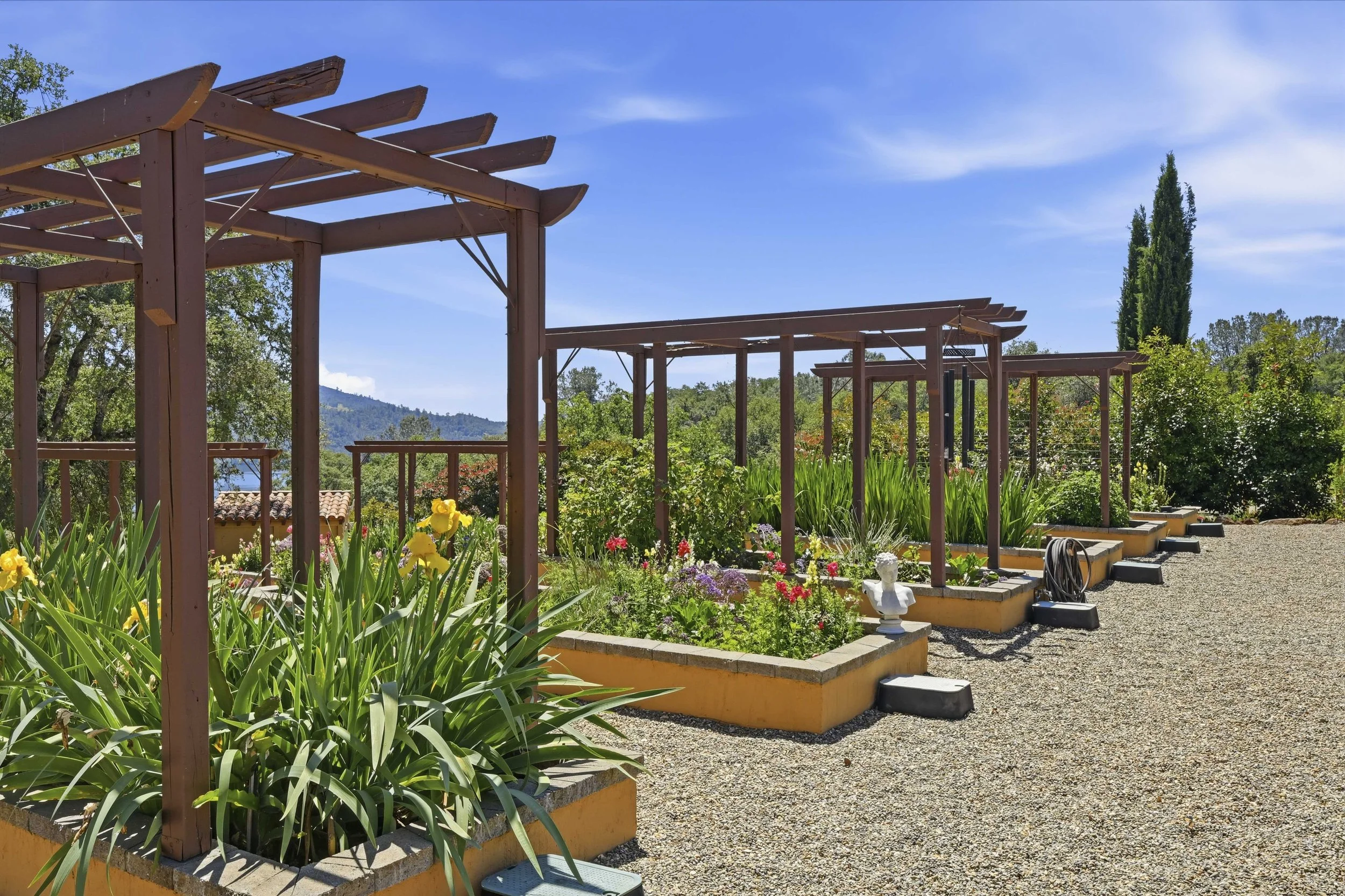 9688 Clos Du Lac Cir 150.jpg