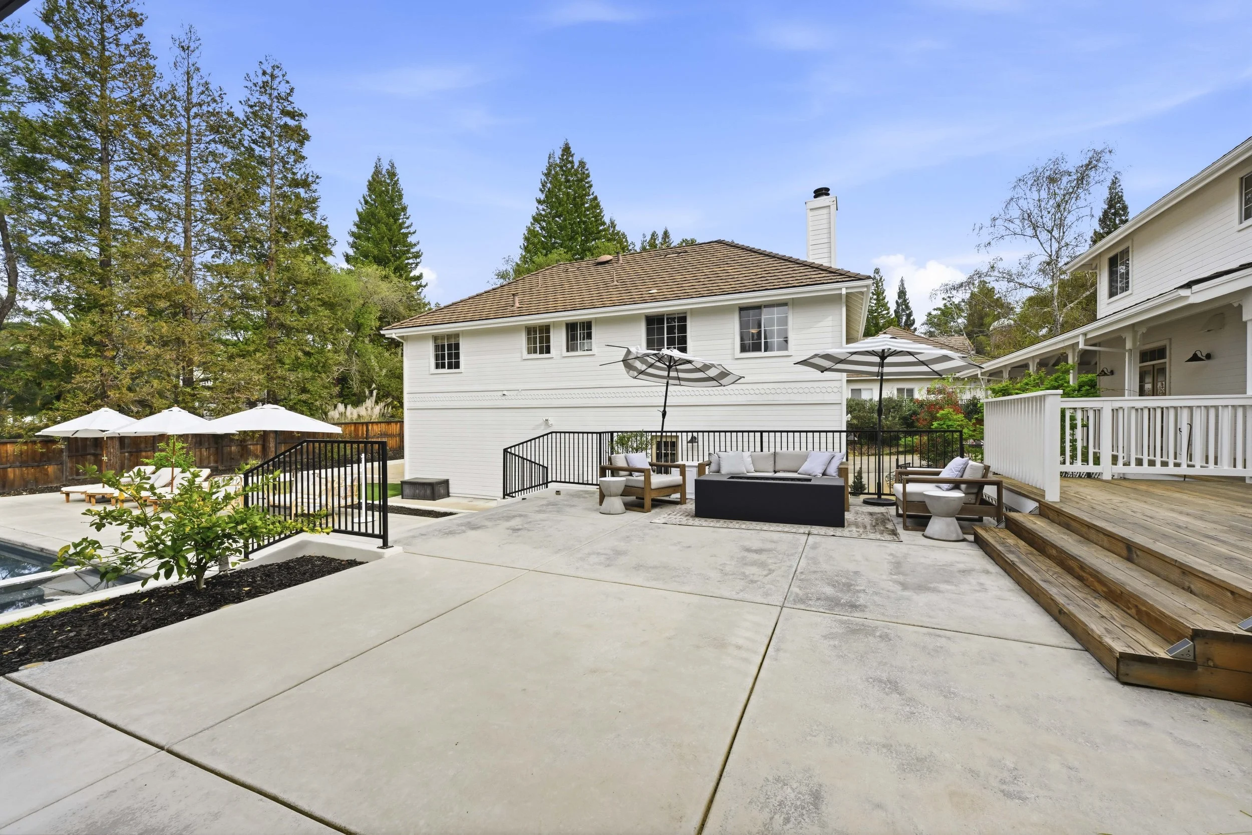 9660 Los Lagos Cir North - 111.jpg