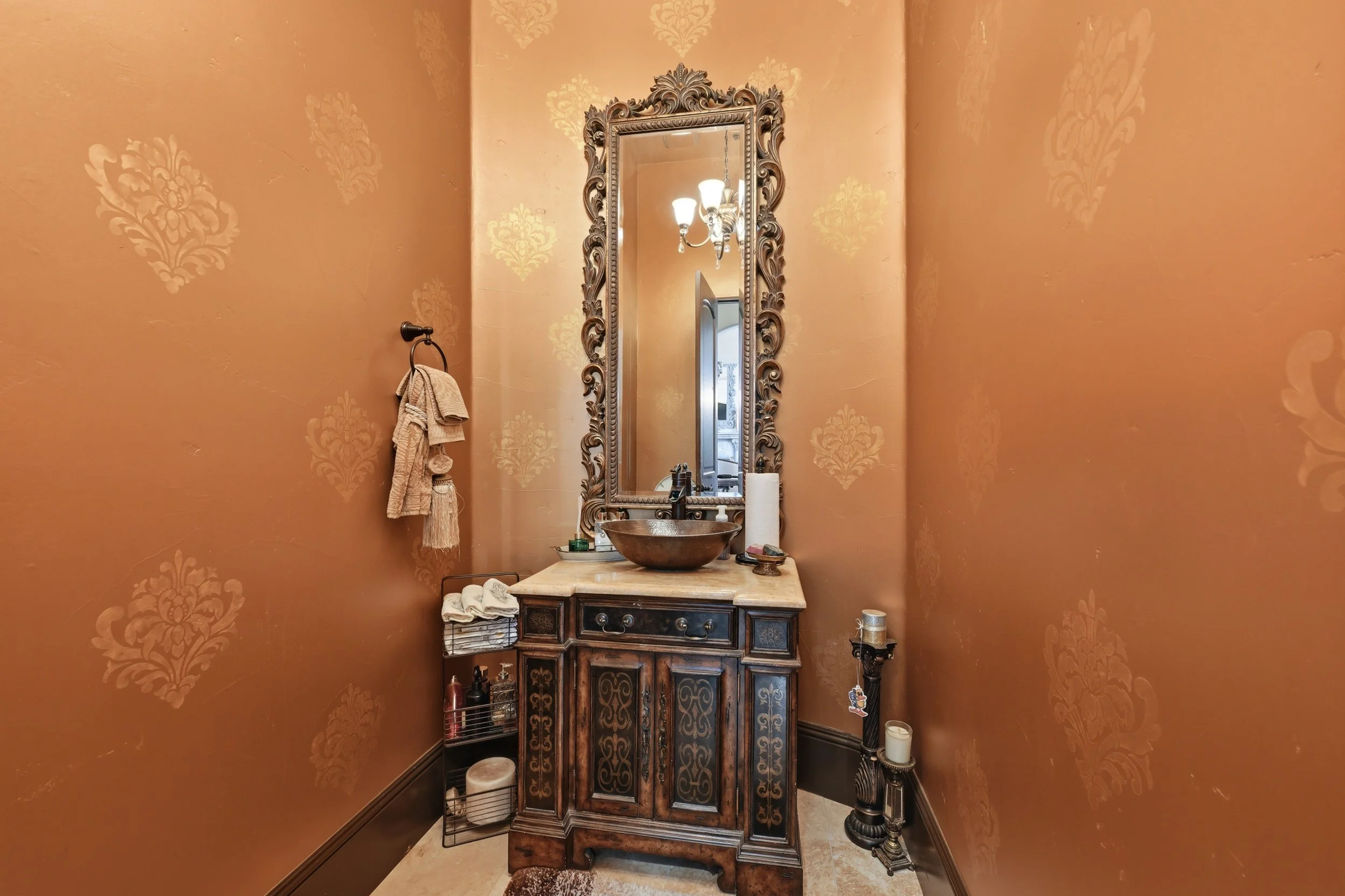 5645 Los Posas Way 28.jpg