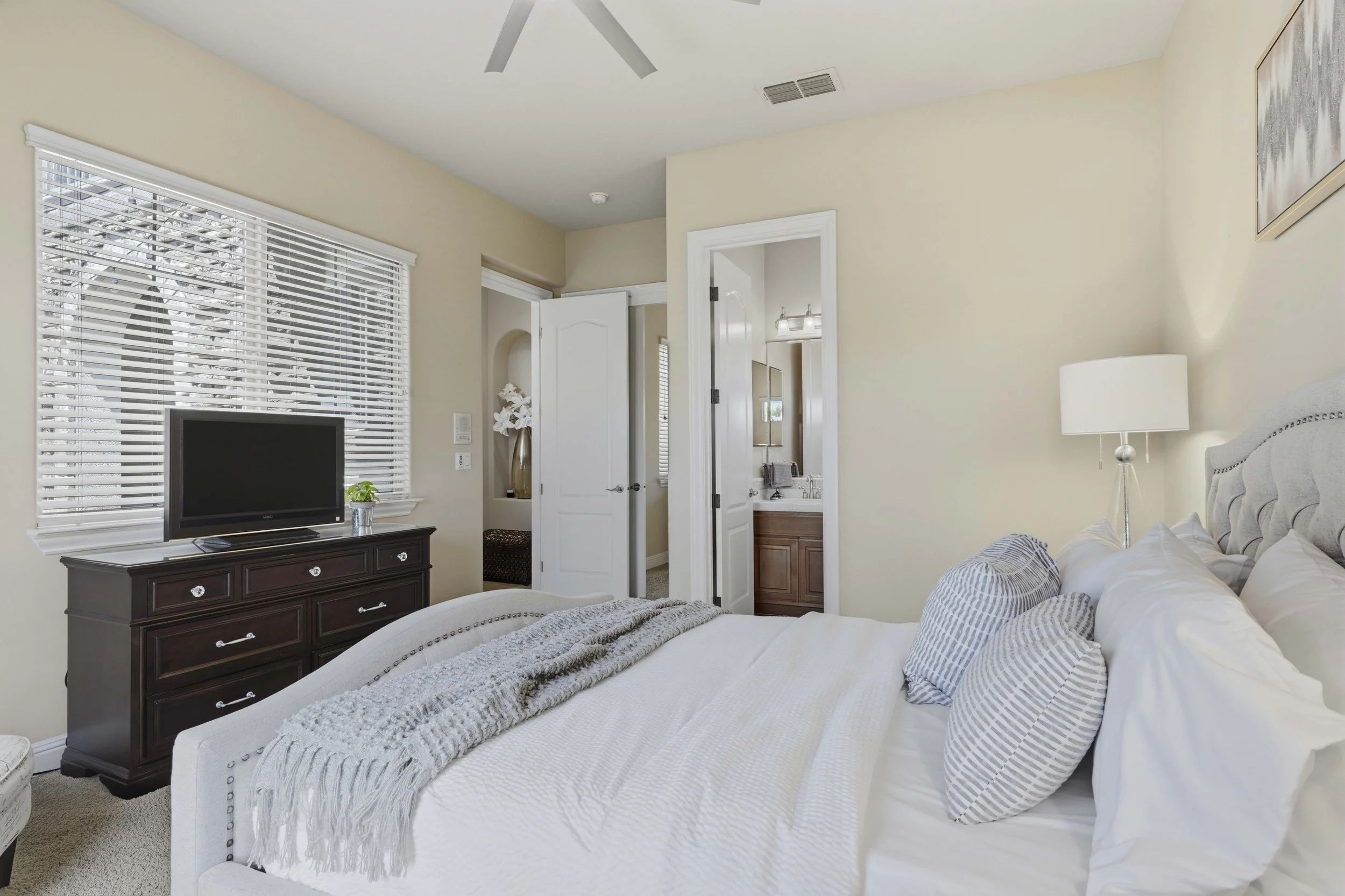1343 Terracina Dr 46.jpg