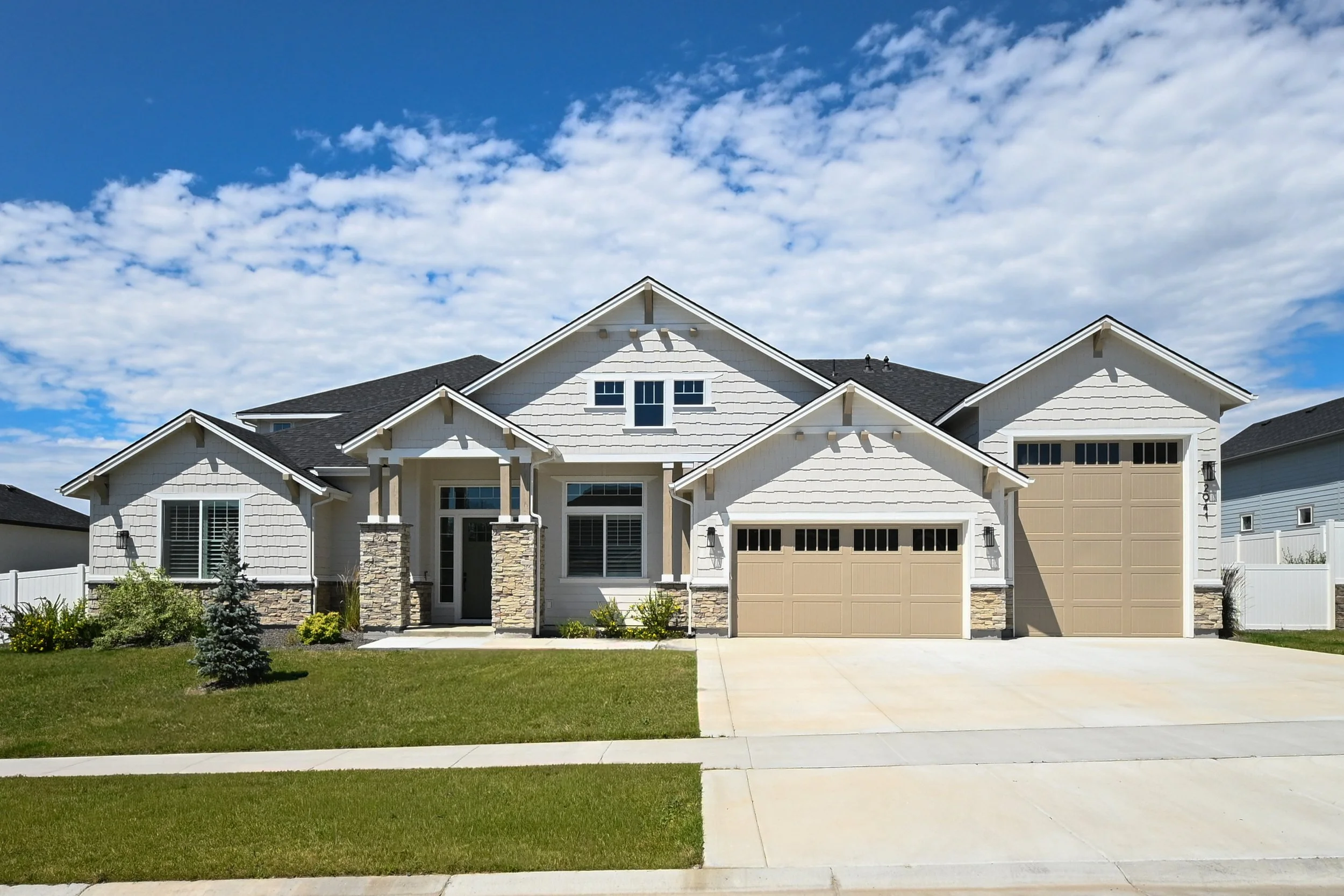 2941 N Staghaven Ave 2.jpg