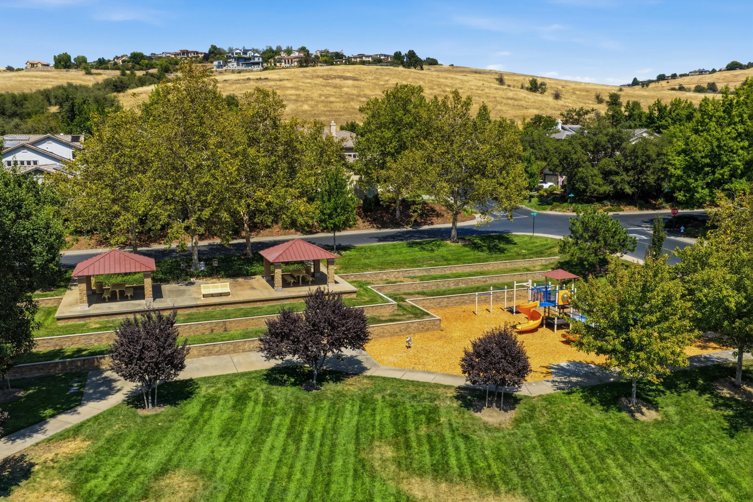 3301 Stonehurst Dr _5.jpg