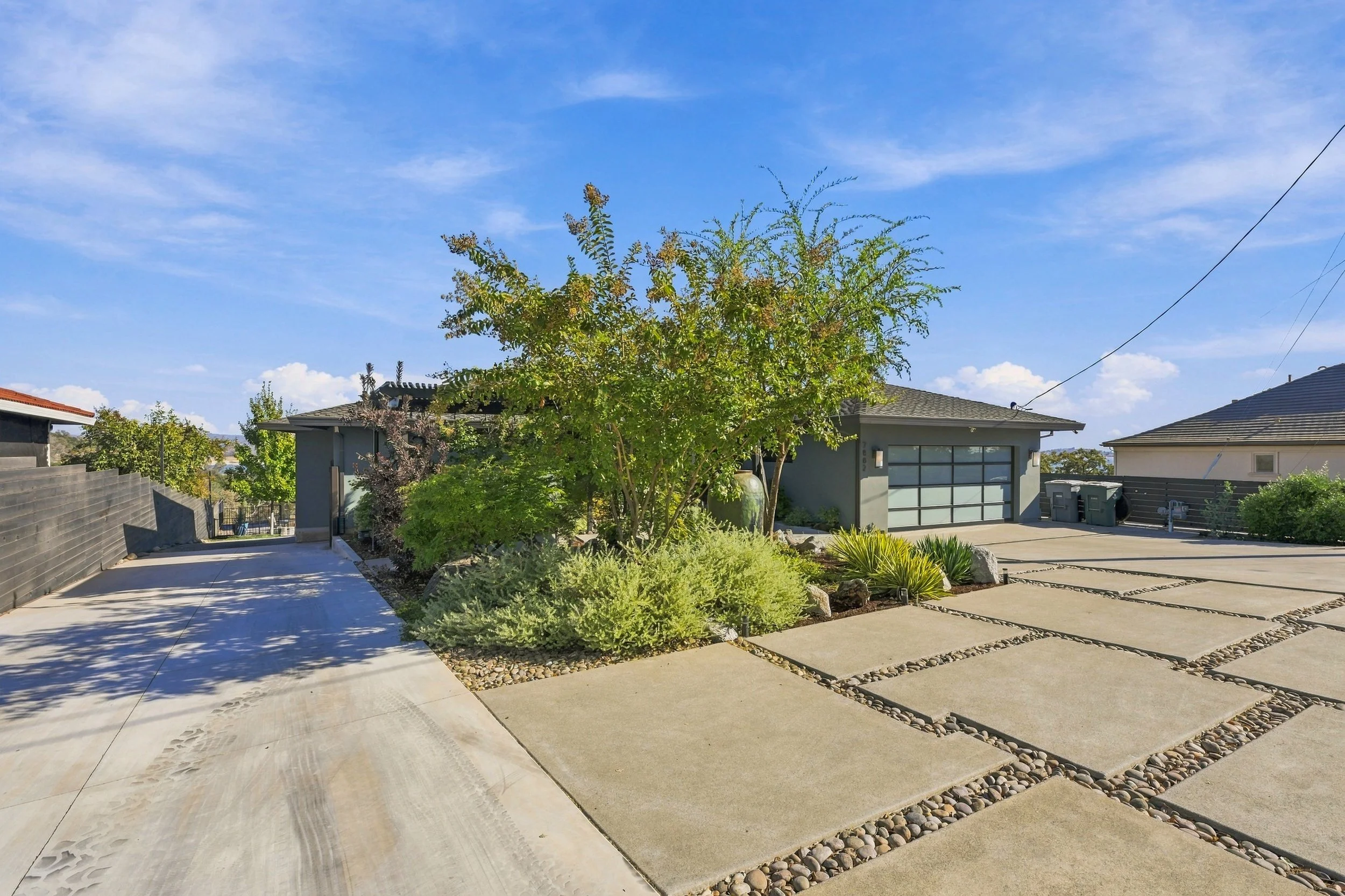 7882 Lakeshore Dr 6.jpg