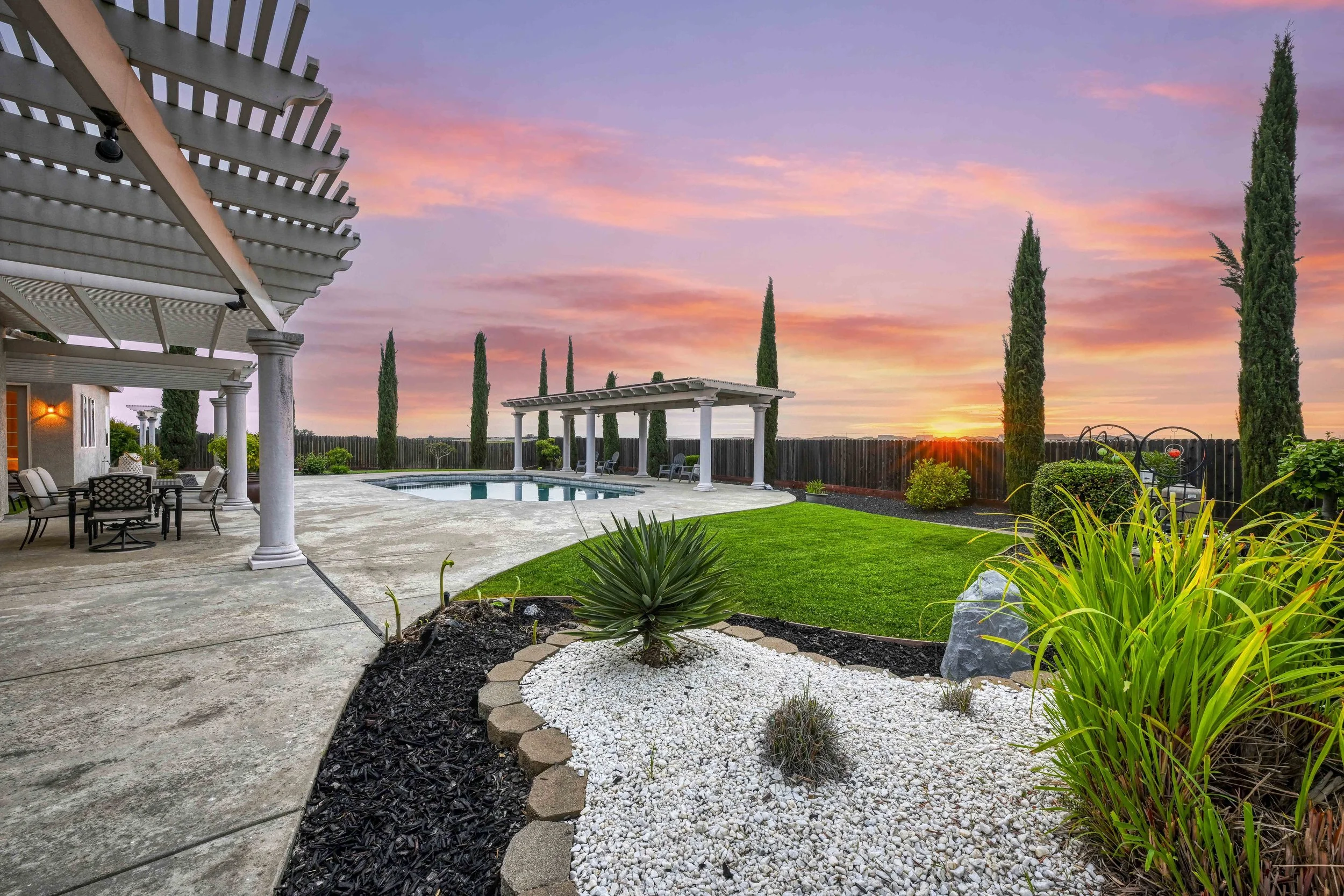 8357 Bridgestone Dr 9.jpg