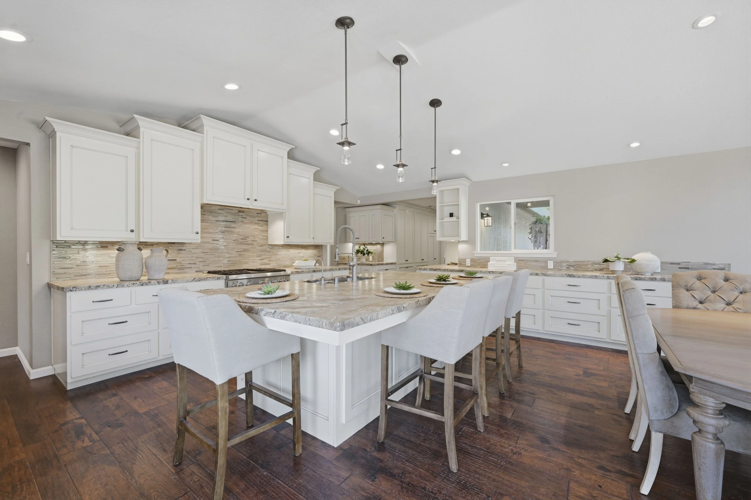 7585 Gold Dr 102.jpg