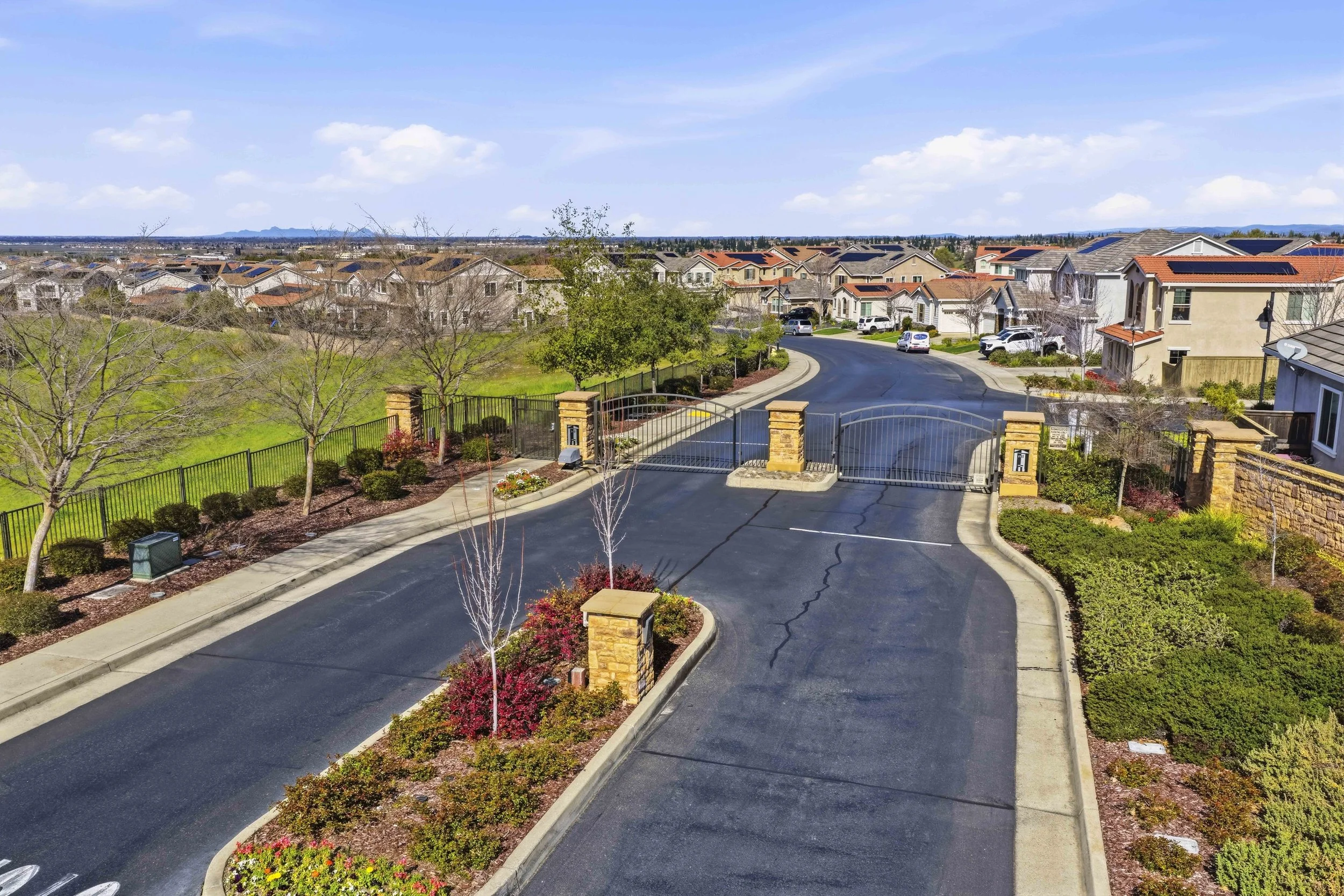 2714 Hidden Trail Loop 35.jpg