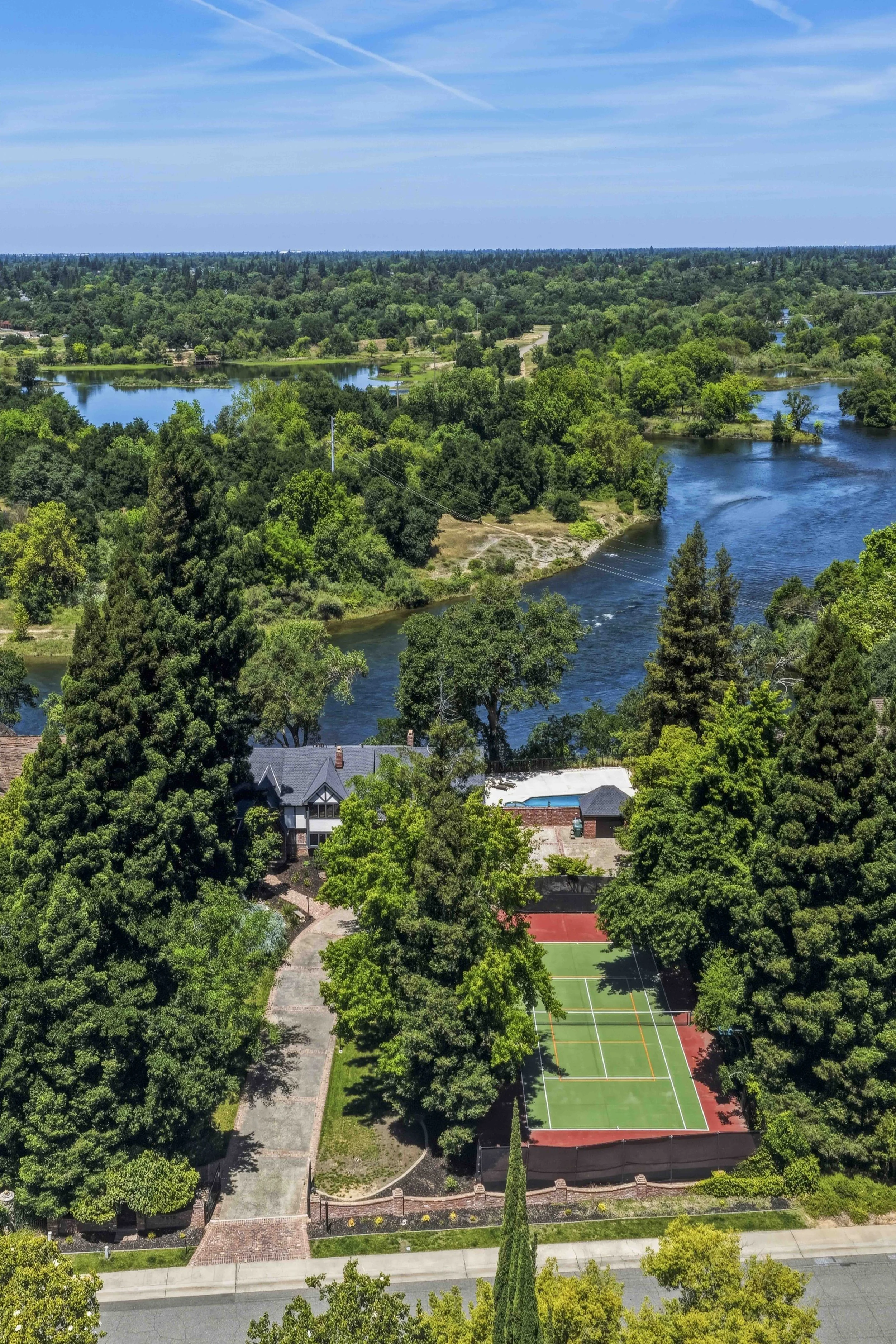 9815 Mira Del Rio Dr 12.jpg