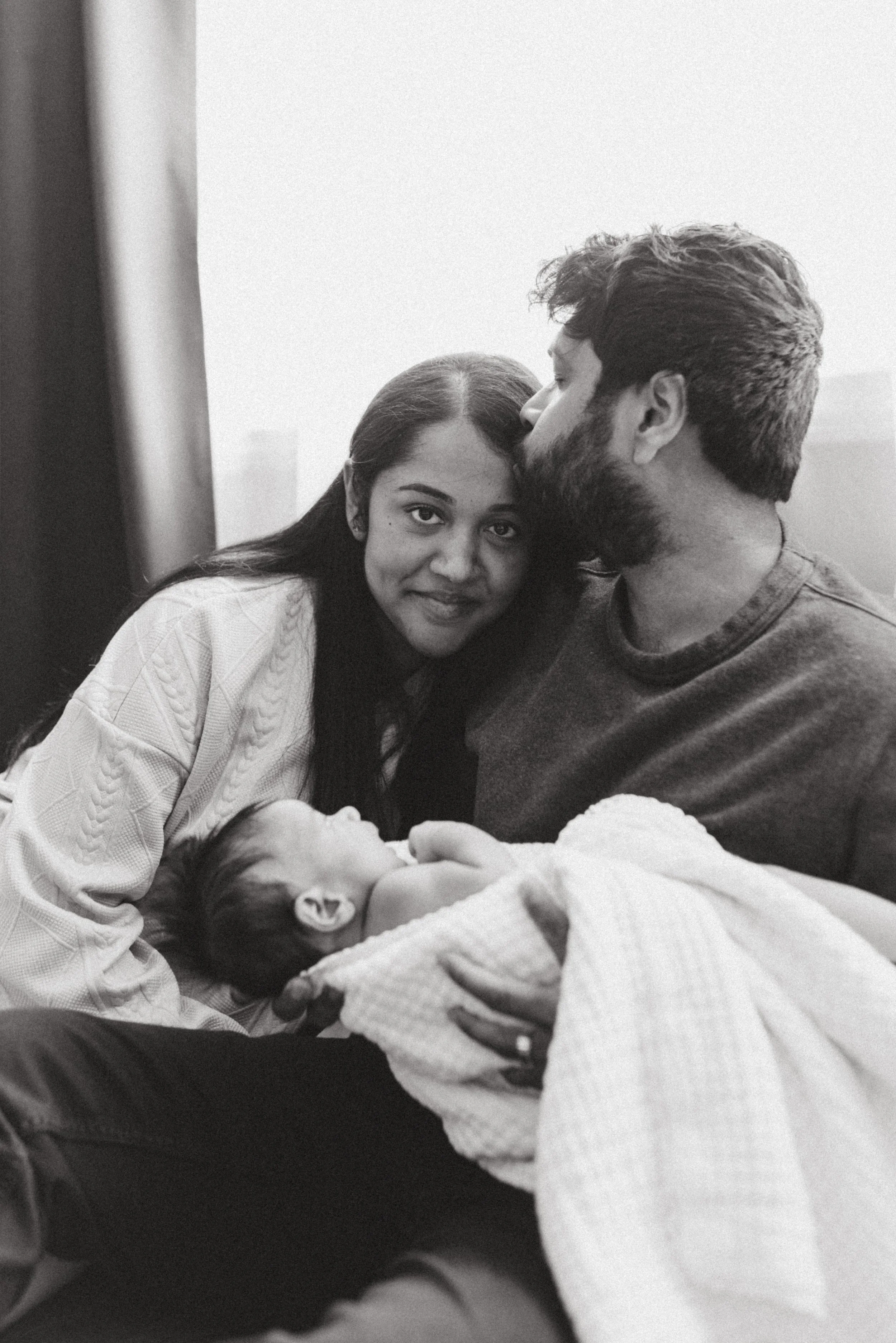 Families by Ashley_25_03_14_Mekala_Newborn-29.jpg