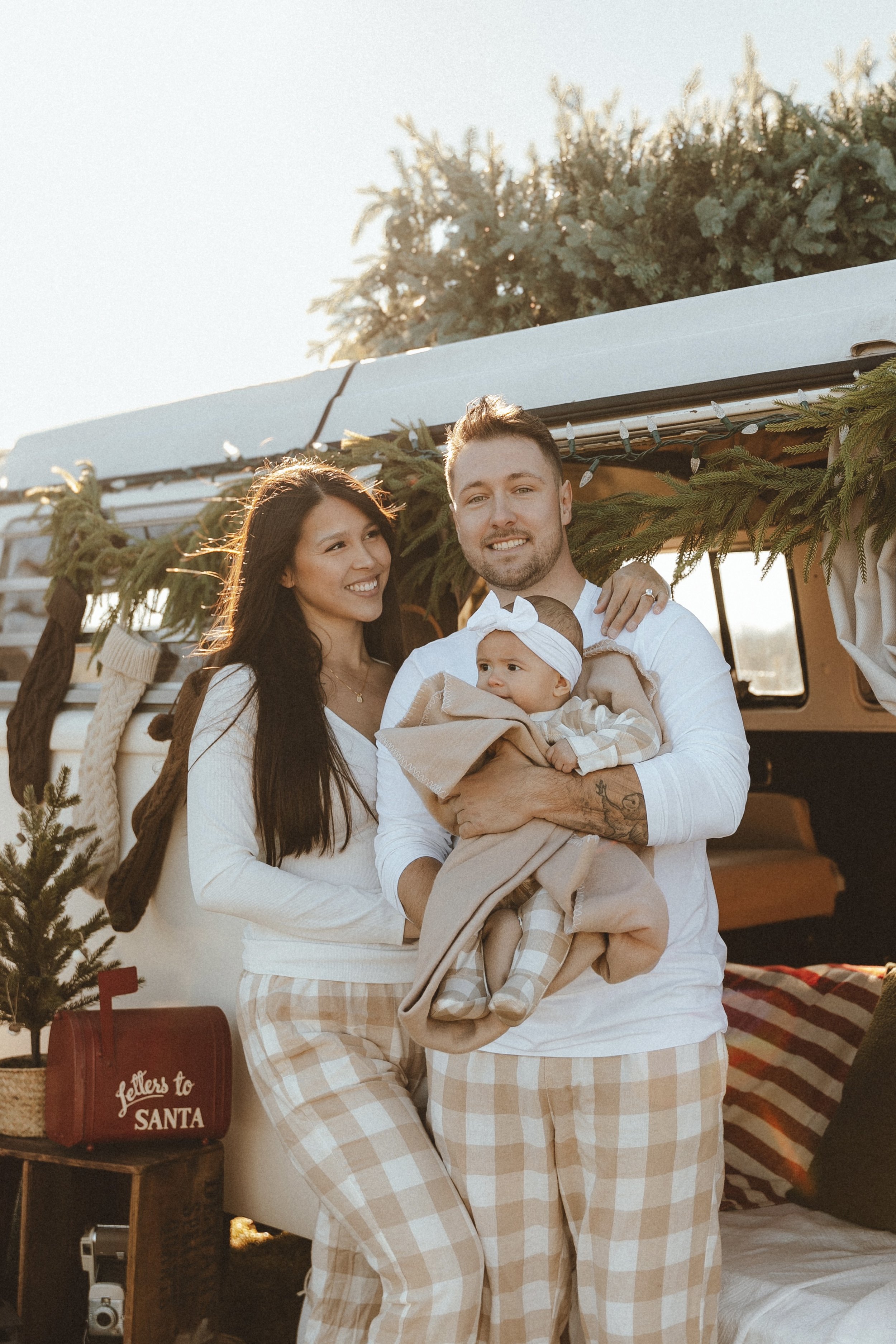 Christmas Mini Session_Felisa_111624-0243.jpg