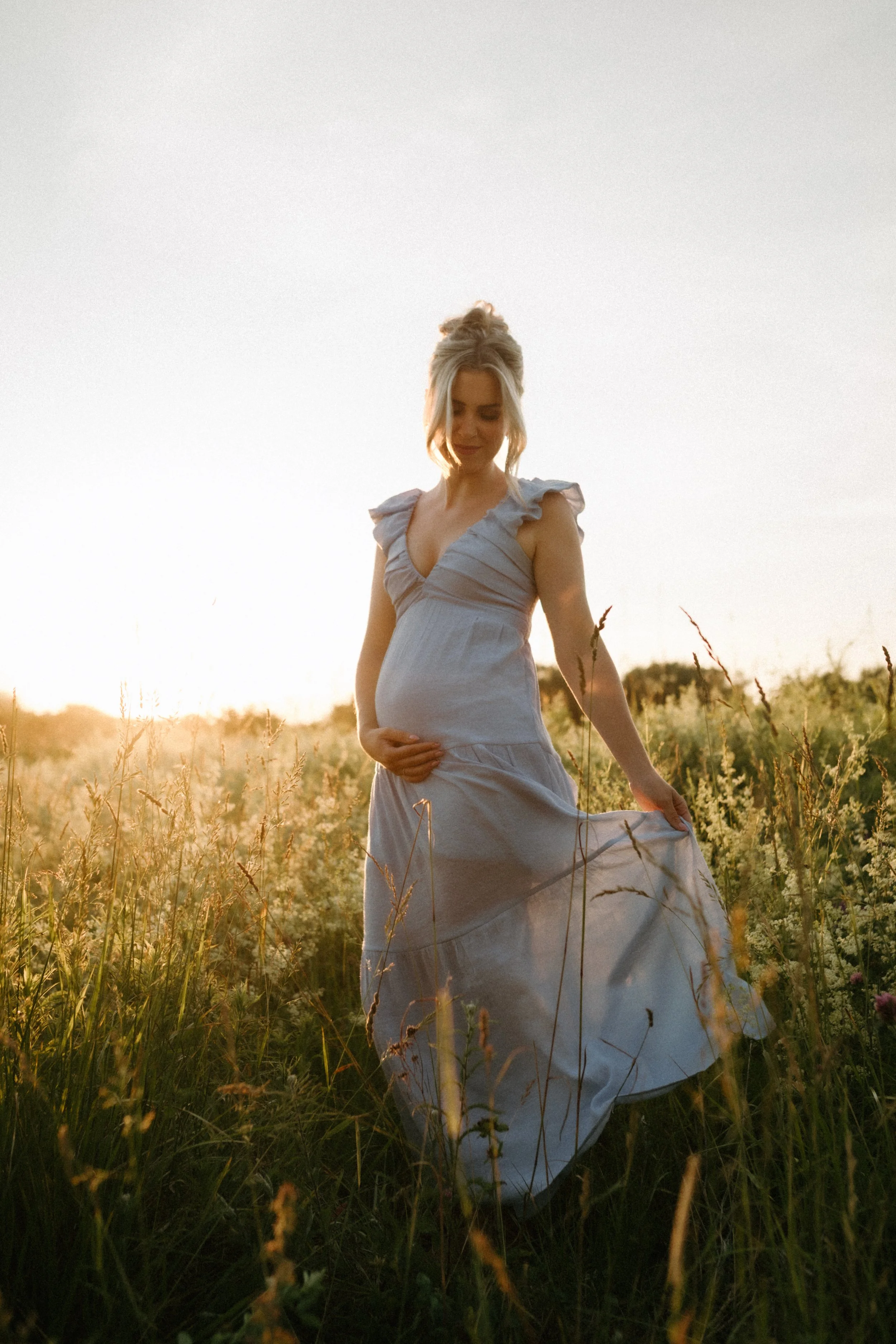 What Kind of Maternity Photo Session Is Right for You?