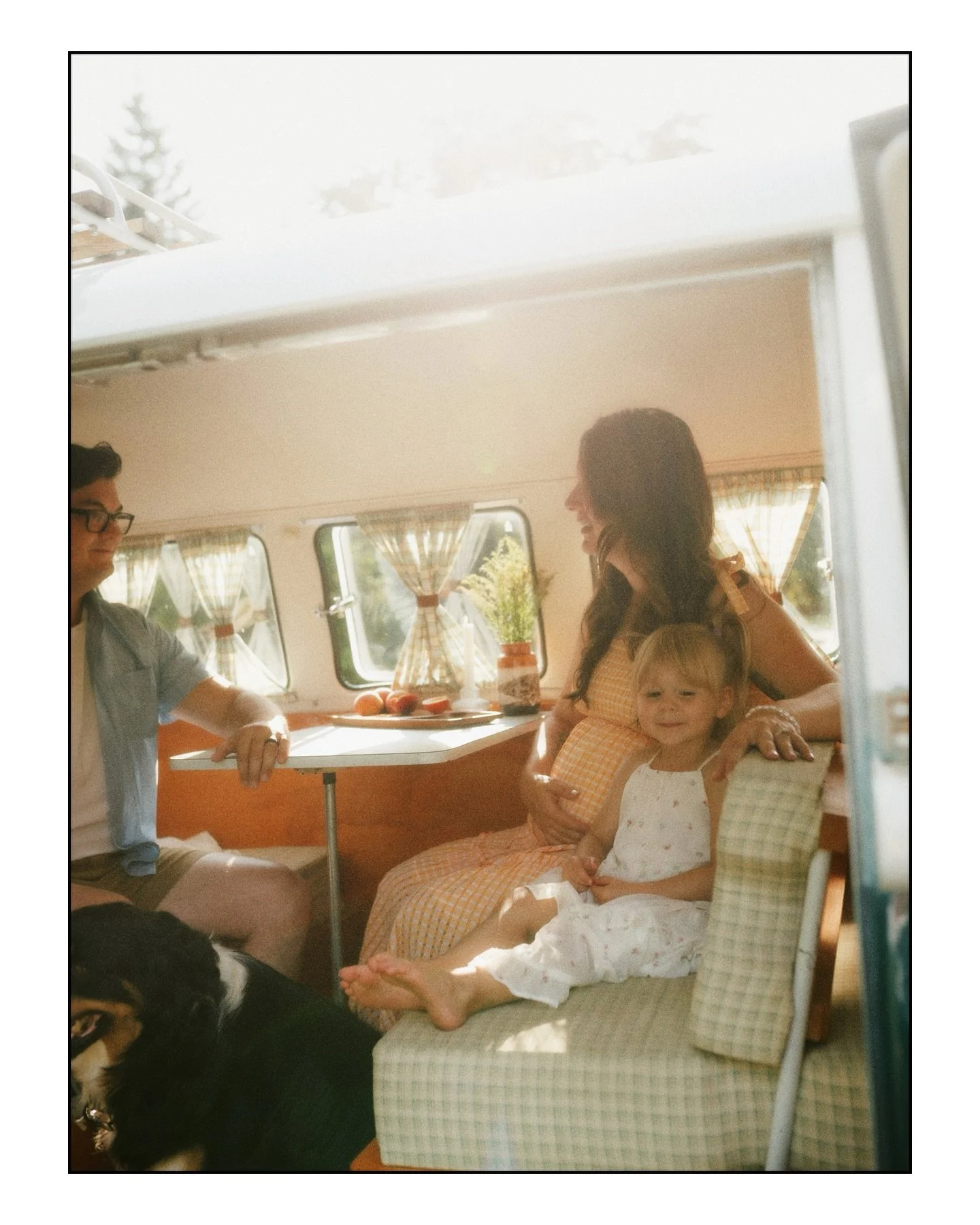 The Barnett family 🚌 a session that meant so much to me after dreaming about how it might unfold for a long time. 

Here&rsquo;s your reminder: the only thing you need to do in front of my camera is be present with one another. I&rsquo;ll take care 