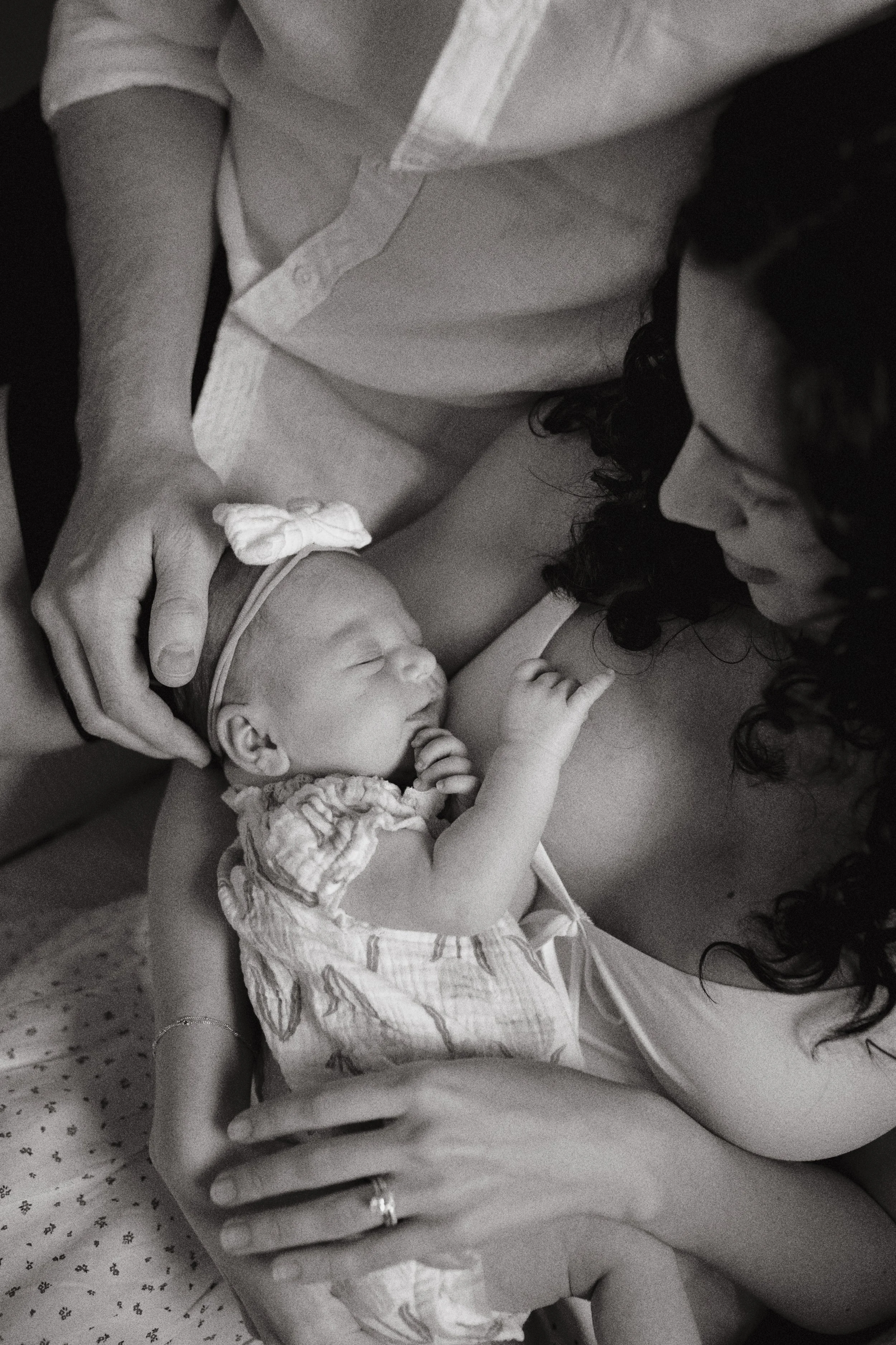 A Summer Favourite | Cozy At-Home Newborn Photos in Toronto
