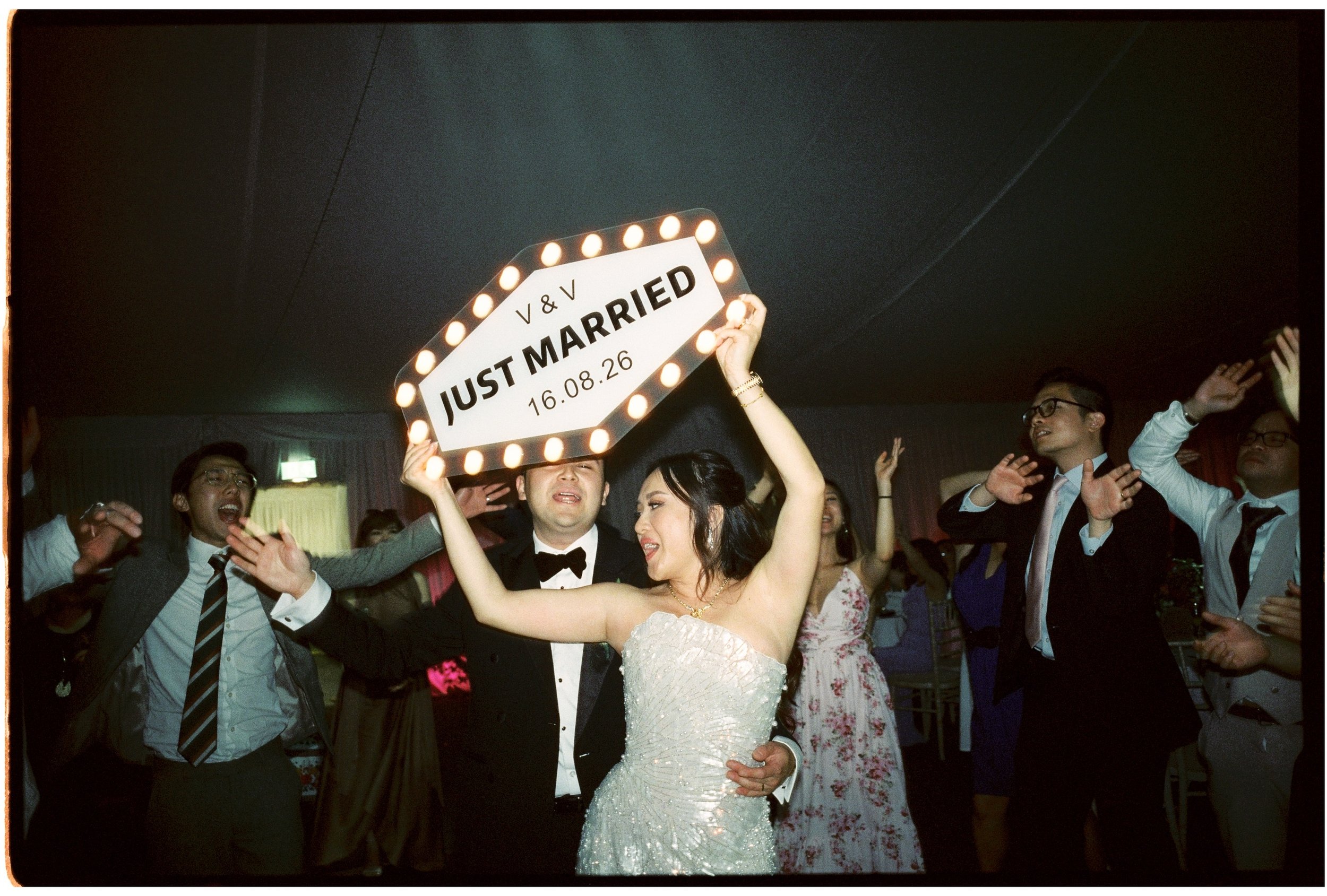 I first met Vy &amp; Vinh back in 2021, when I was photographing their cousin&rsquo;s wedding. Ever since then, no matter how many times I changed or switched between my work and personal accounts, Vy somehow followed me through all of them, probably