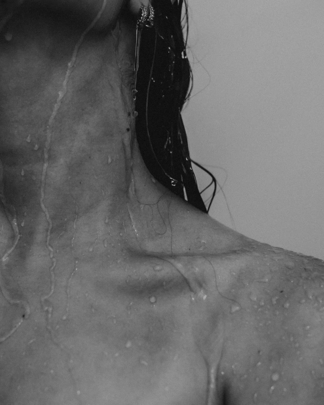 Your hormones don&rsquo;t need more stress. They need strength that supports them.
Lagree challenges your muscles without overwhelming your nervous system &mdash; making it one of the most supportive ways to train through PMS, perimenopause, and ever