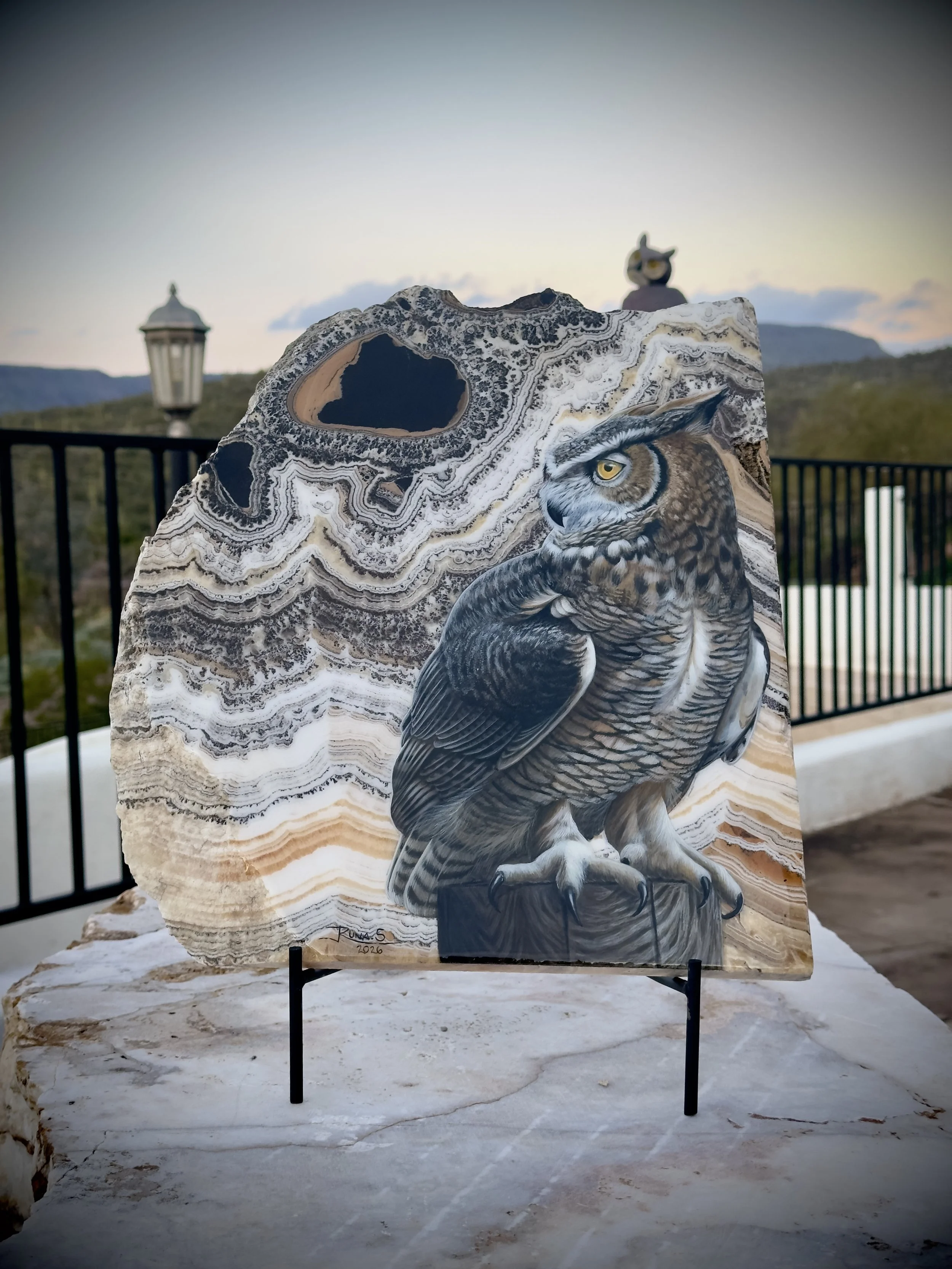 great Horned Owl on dendritic honey calcite