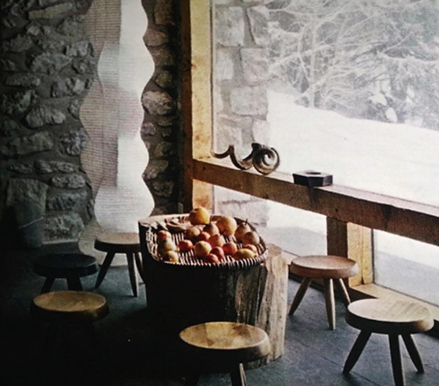 01 PERRIAND&rsquo;S CHALET
Meribel les Allues, France 1960 - 1961

02 THE HOUSE BY KENOZA LAKE
Kenoza Lake, NY 2024

03 NOYES FAMILY HOME
New Canaan, CT 1954 - 1955

04 STONE ARCH BRIDGE
Kenoza Lake, NY 1880

#stonehouse 
#kenozalake 
#perriand 
#noy