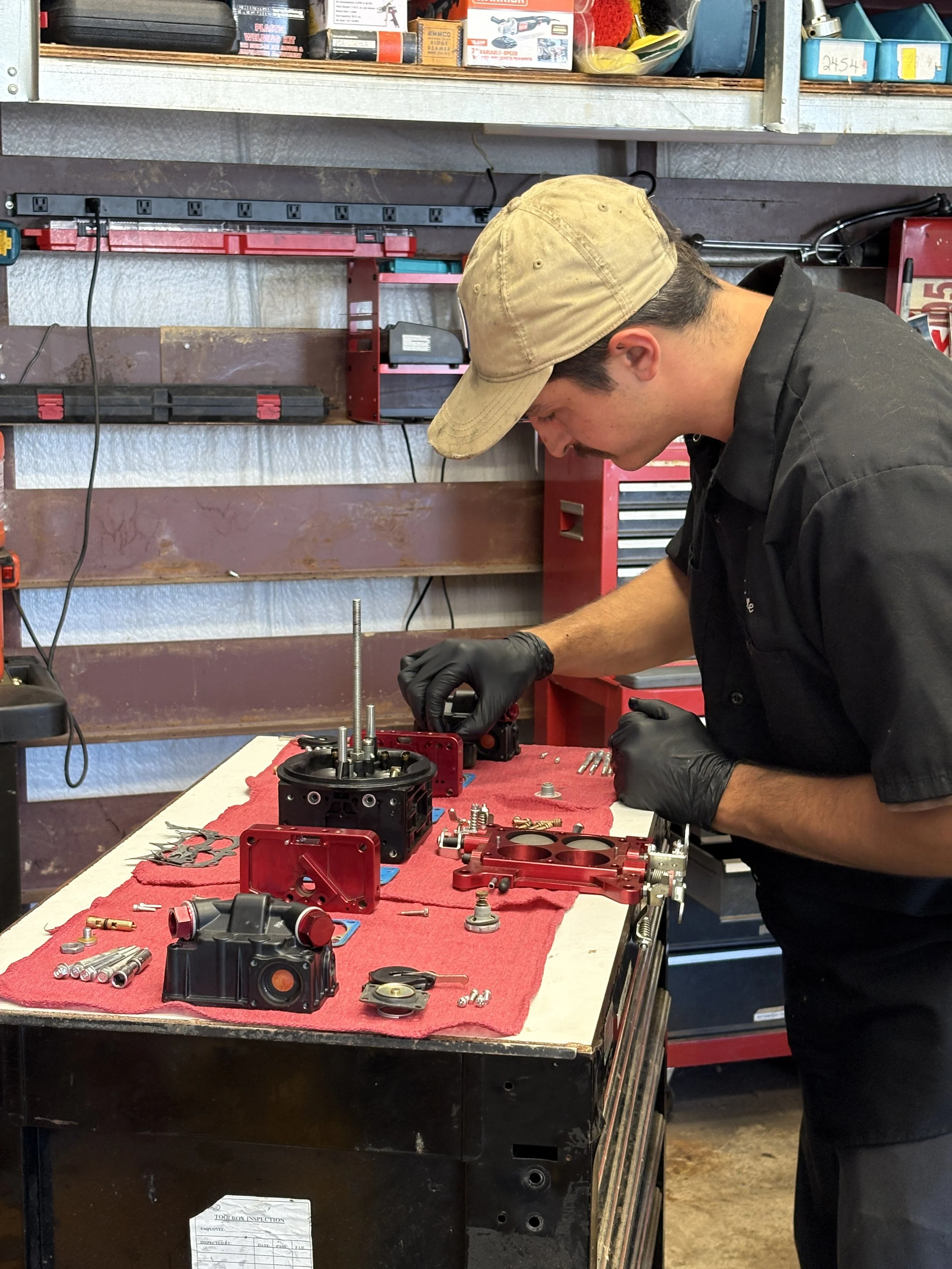 Carburetor rebuild, up close engine disassembly, racing, fuel management, efi