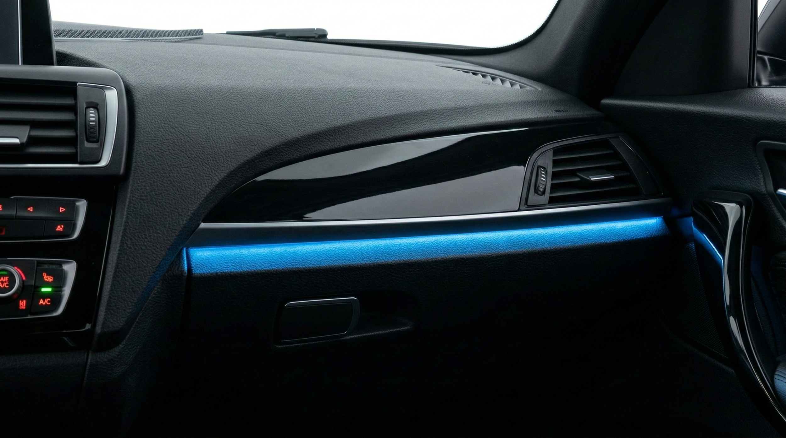 Einbau Ambientebeleuchtung