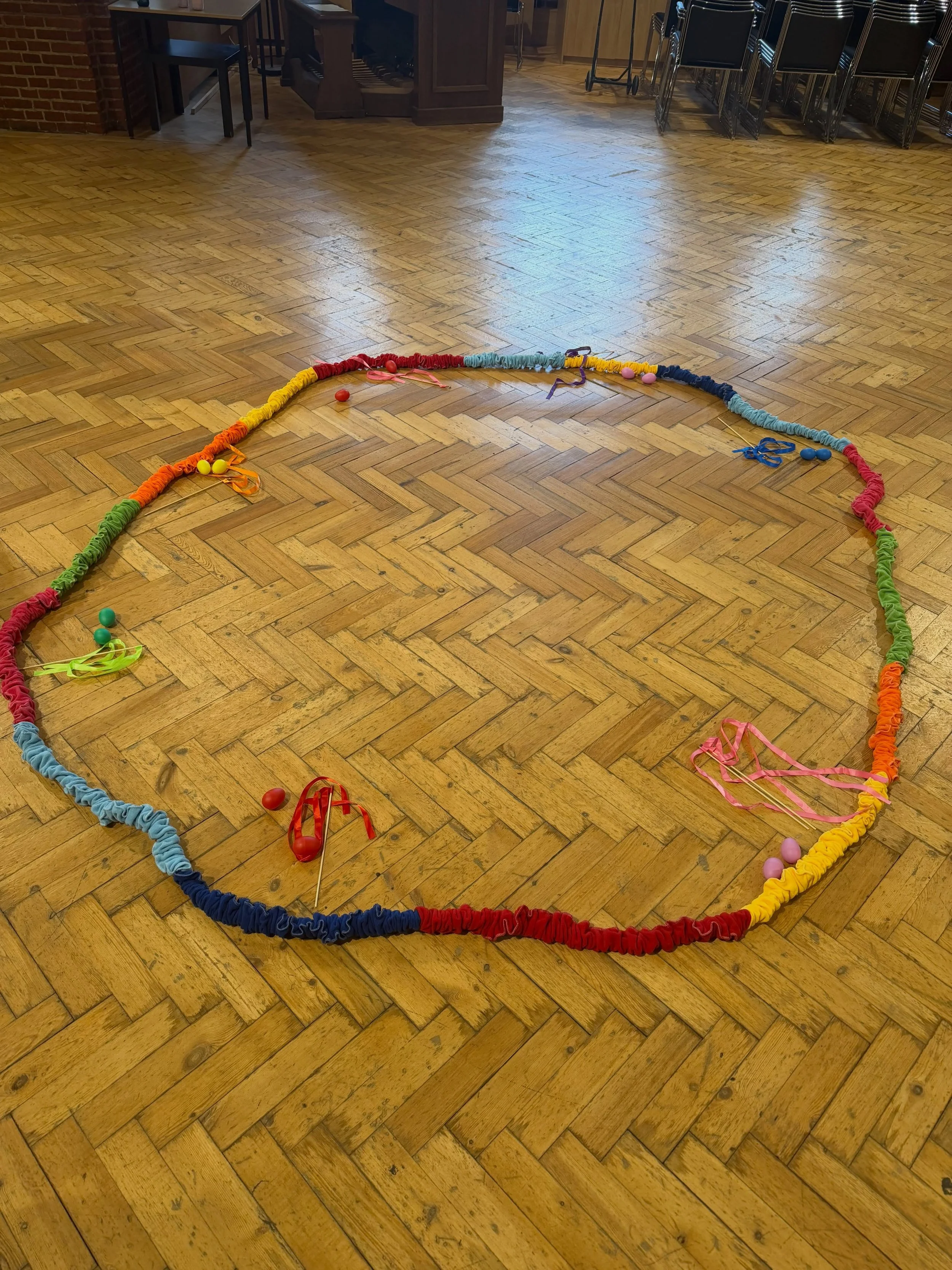 New class equipment for our MUSICAL THEATRE MINIS (ages 3.5-7). The kids absolutely loved it yesterday 🌟🌟🌟🌟🌟

If you&rsquo;re interested in being your child along to one of our classes, please DM us for more information!