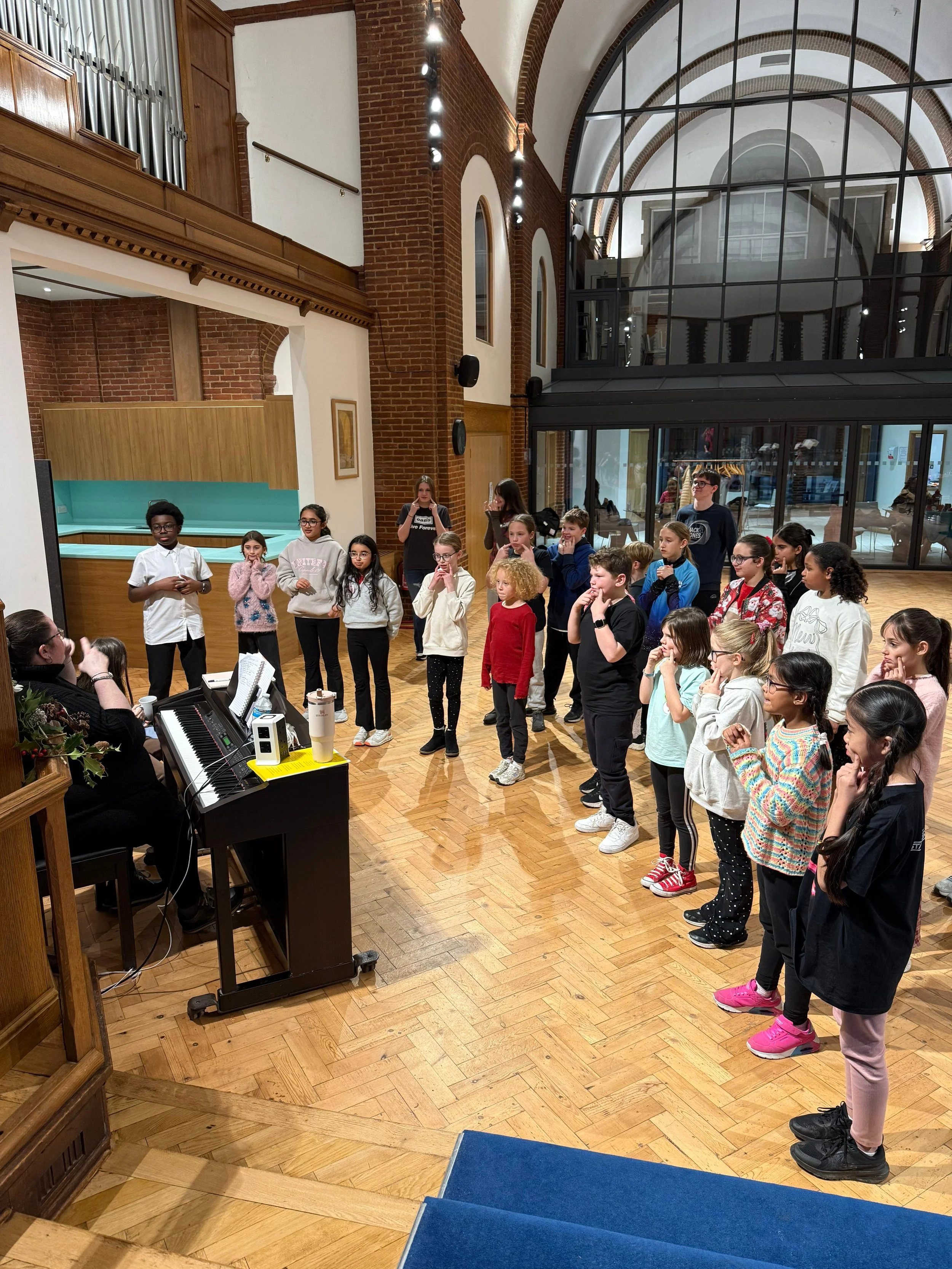 TRIAL LESSON: Musical Theatre Juniors (Age 8-11) & Seniors (Age 12-18)