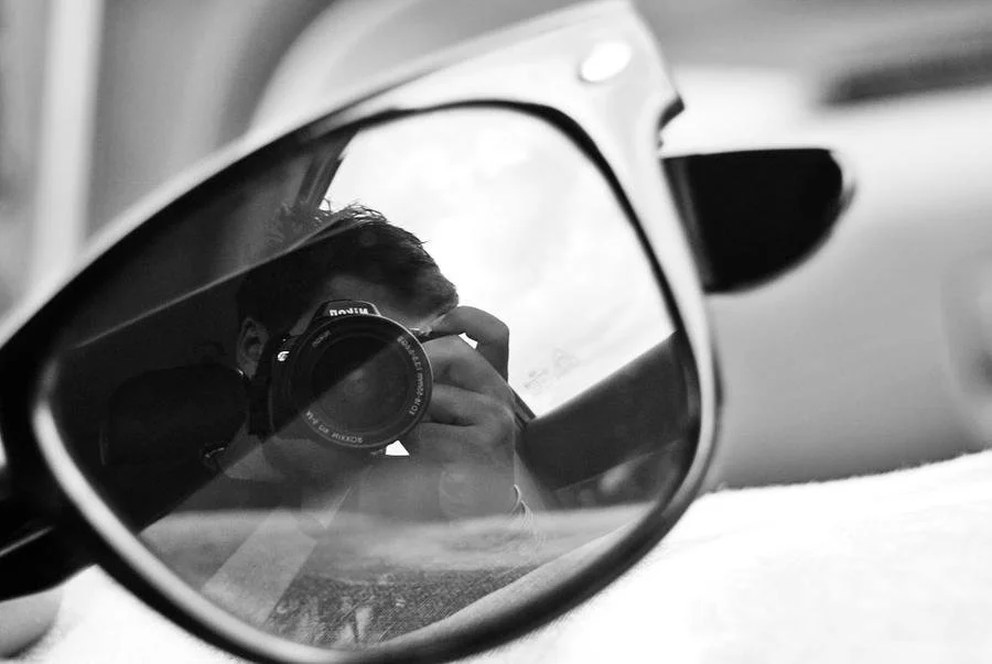 wayfarers_mirror__by_badaiir_d2sgbb9-fullview.jpg