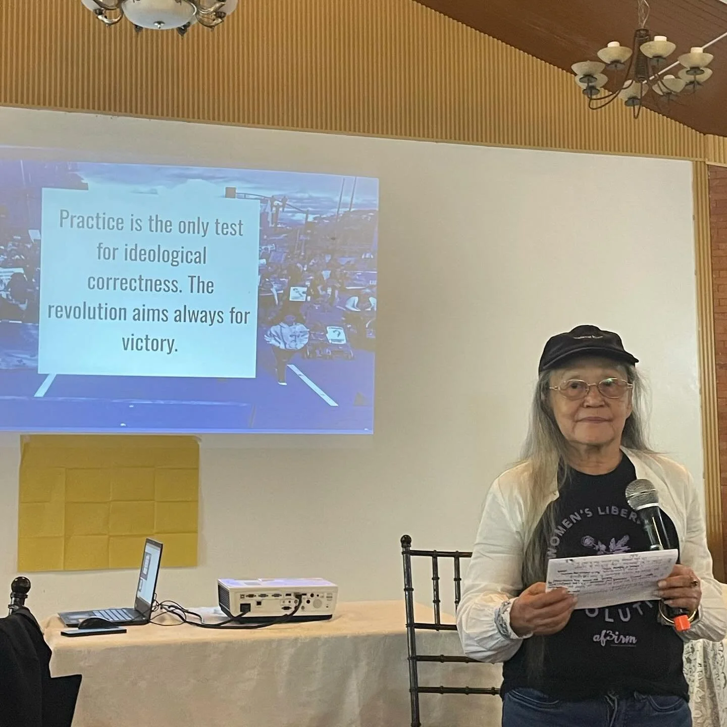 Transnational Feminist Joy! (Swipe to the end for 🎵🎤) Jollene Levid (LA) and Ninotchka Rosca (NYC) of AF3IRM&rsquo;s International Department, training organizers with @dakila_ph 🇵🇭✊🏽