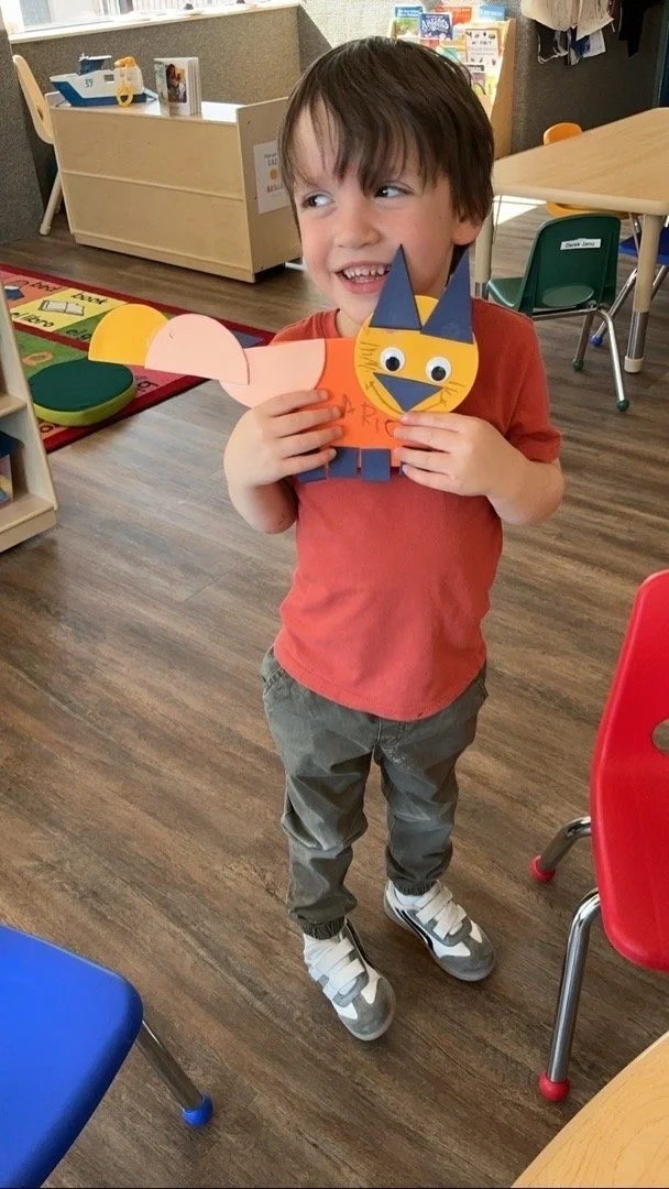 Crafts support so many important skills for kids! 🎨✨

Fine motor skills through cutting, coloring, gluing, and painting
Creativity and imagination by allowing children to express themselves
Problem-solving and critical thinking while following steps