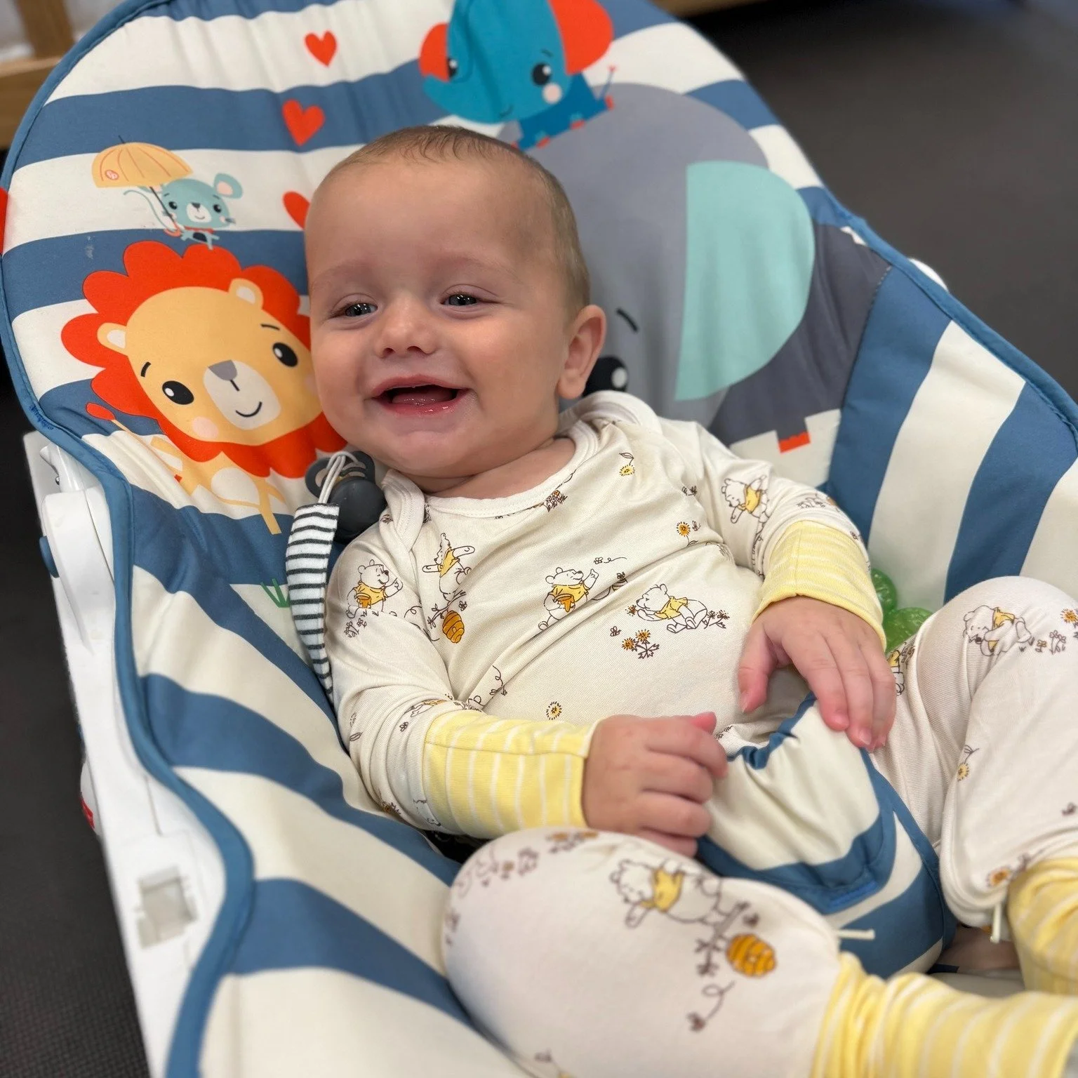 A DAY IN THE LIFE OF OUR INFANT ROOM!

Our babies have busy days at Agape! 🥰

🎶 Singing songs and learning through music
🎀 Getting our hair done and looking adorable
🥕 Enjoying yummy homemade fresh purees made right here at Agape
🧸 Lots of playt