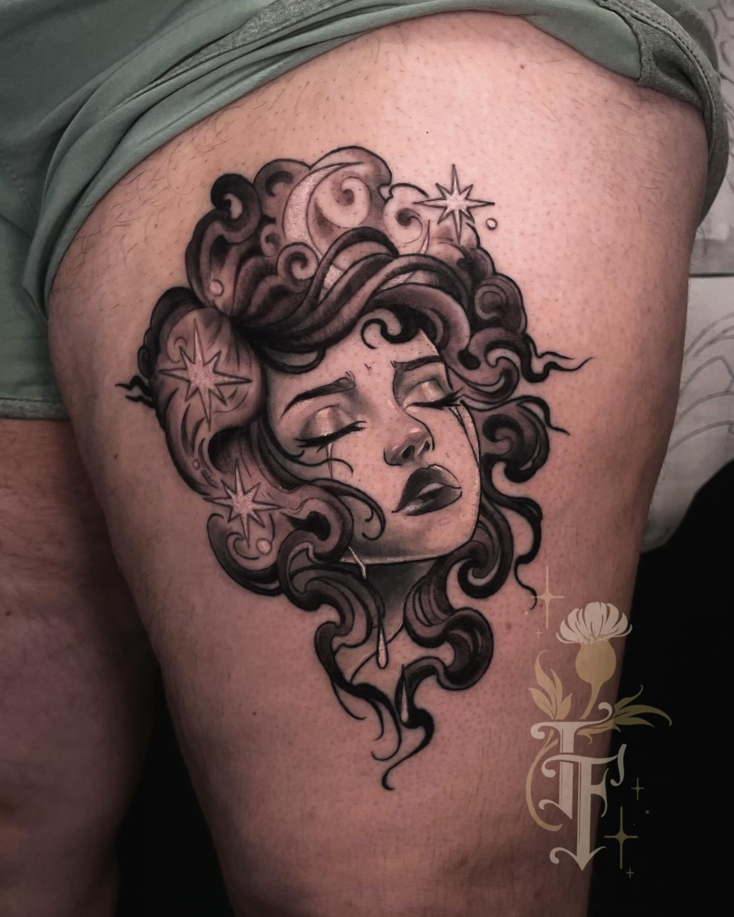 For Beth 🌙✨half healed half fresh. 
&bull;
&bull;
#ohioartist #ohiotattooartist  #witchytattoo #neotraditional #illustrativetattoo #neoromantic #neotraditionaltattoo #neoromantictattoo  #artnouveautattoo
#neonouveautattoo #vulcanneedles #fusianink #