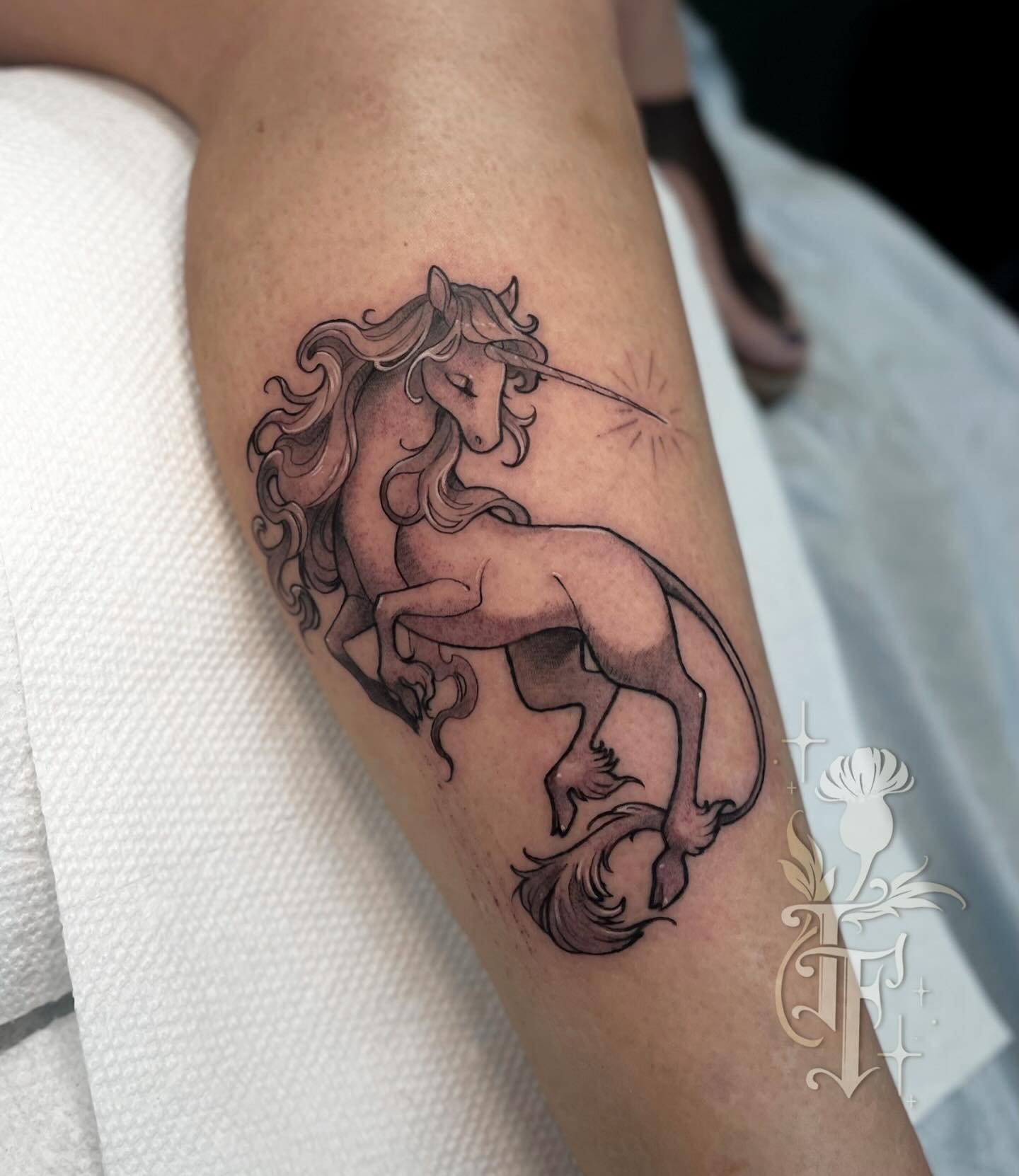 A little Amalthea for Marni! ✨I&rsquo;m so grateful to be able to do so many nostalgic pieces lately. Bring in more mythical creatures please! 
&bull;
&bull;
&bull;
#ohioartist #ohiotattooartist #neotraditional #illustrativetattoo #neoromantic #neotr