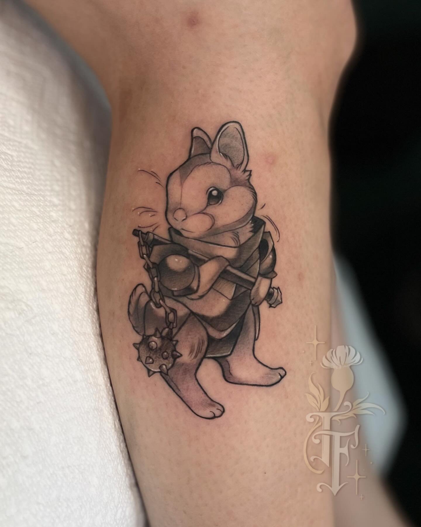 Suited up and ready to protect your honor ❤️⚔️ design from my up for grabs on McKenzie that I was so happy for a home. 
&bull;
&bull;
&bull;
#ohioartist #ohiotattooartist #neotraditional #illustrativetattoo #neoromantic #neotraditionaltattoo #neoroma