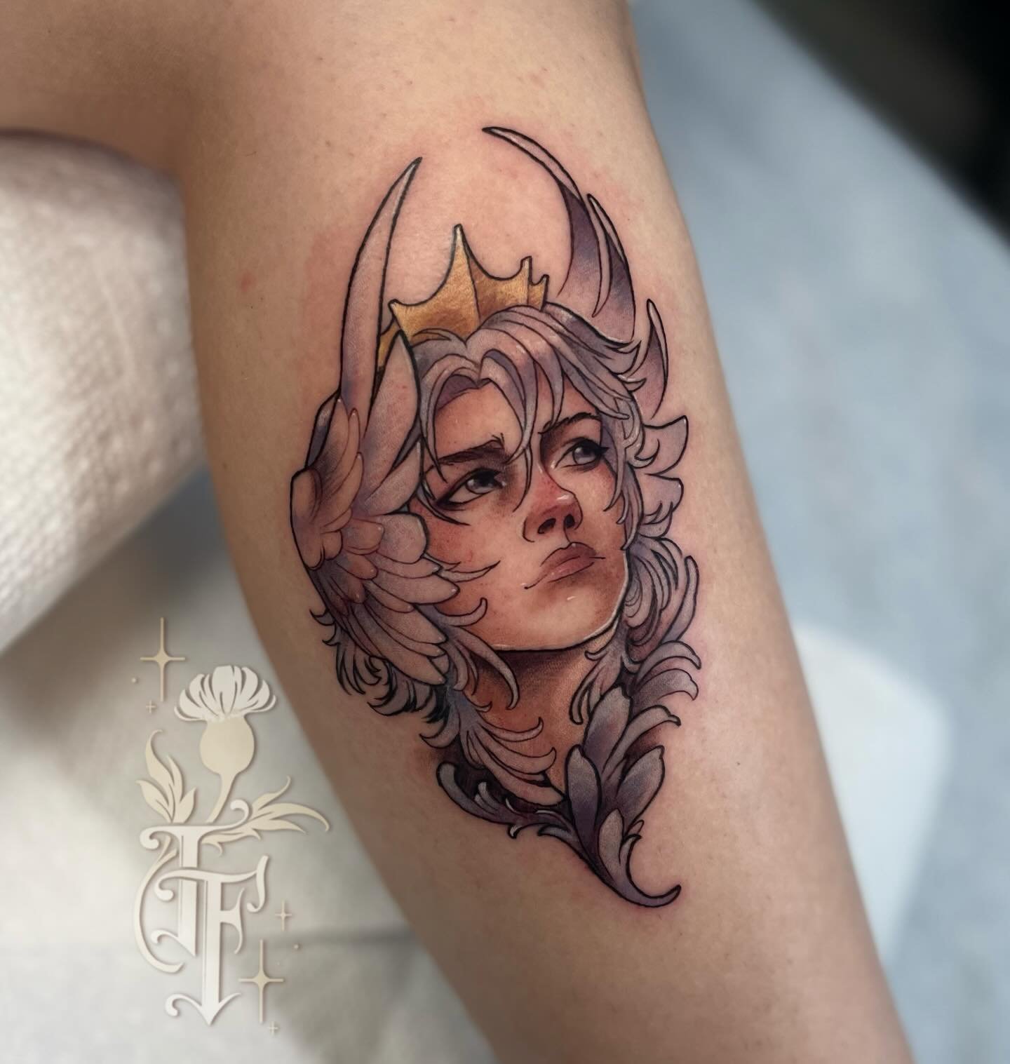 A swan prince for Katia✨🦢 inspired by the story of the wild swans. 
&bull;
&bull;
&bull;
#ohioartist #ohiotattooartist #neotraditional #illustrativetattoo #neoromantic #neotraditionaltattoo #neoromantictattoo  #artnouveautattoo #literarytattoo #fant