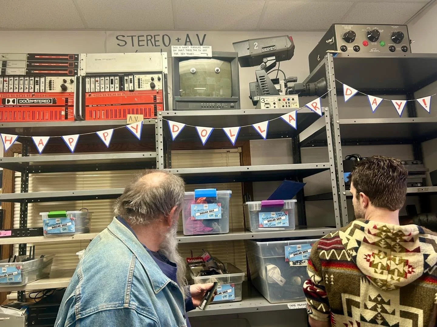 HAPPENING NOW: You won&rsquo;t want to miss our $1 sale, happening right now! Items will be added throughout the day. The store will be open until 6 p.m. 

#sale #bargainshopping #freegeektc